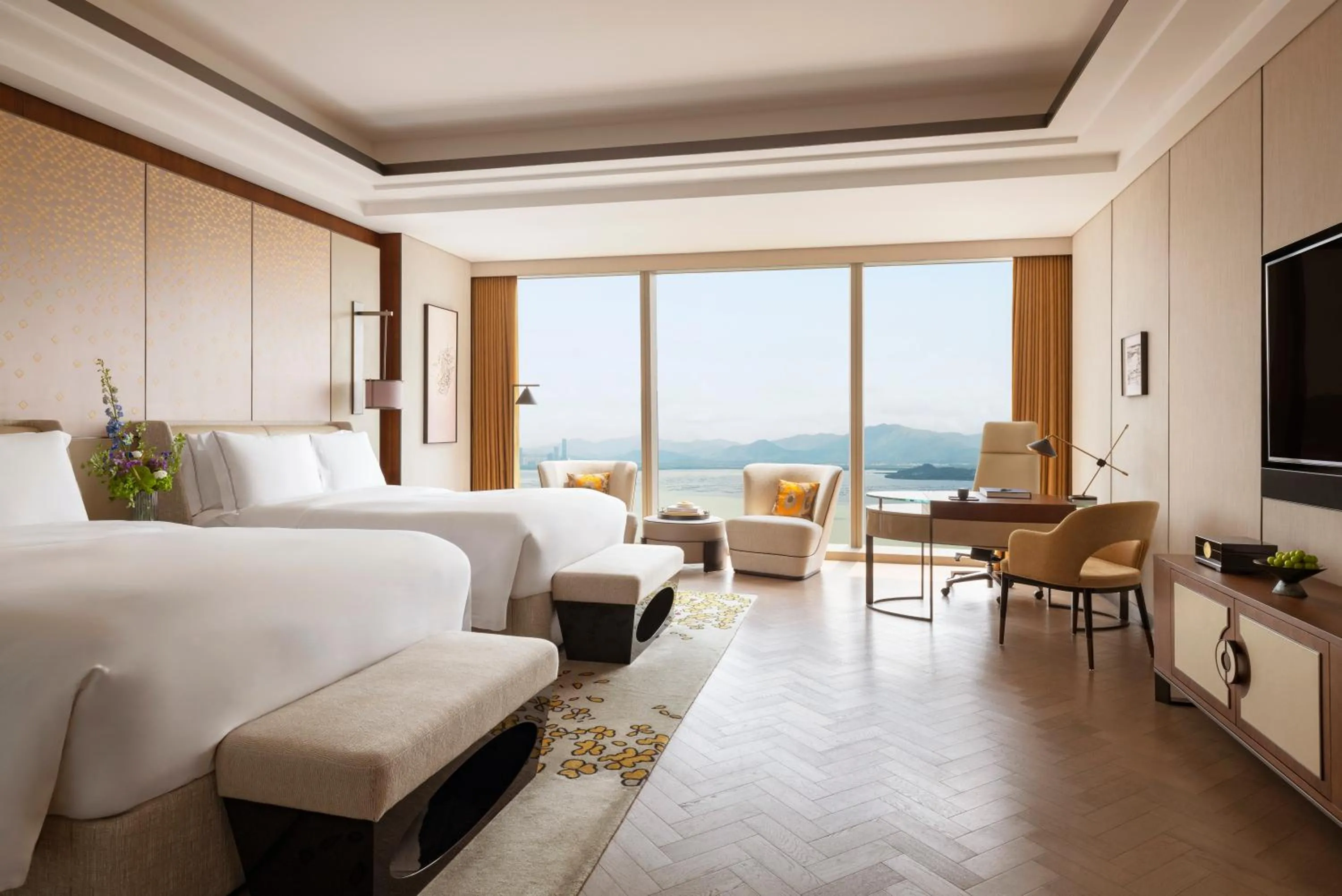 View (from property/room), Bed in Raffles Shenzhen, Situated in the heart of One Shenzhen Bay, Book Now to Enjoy Free Minibar and Happy Hour Privileges at Long Bar on 71F