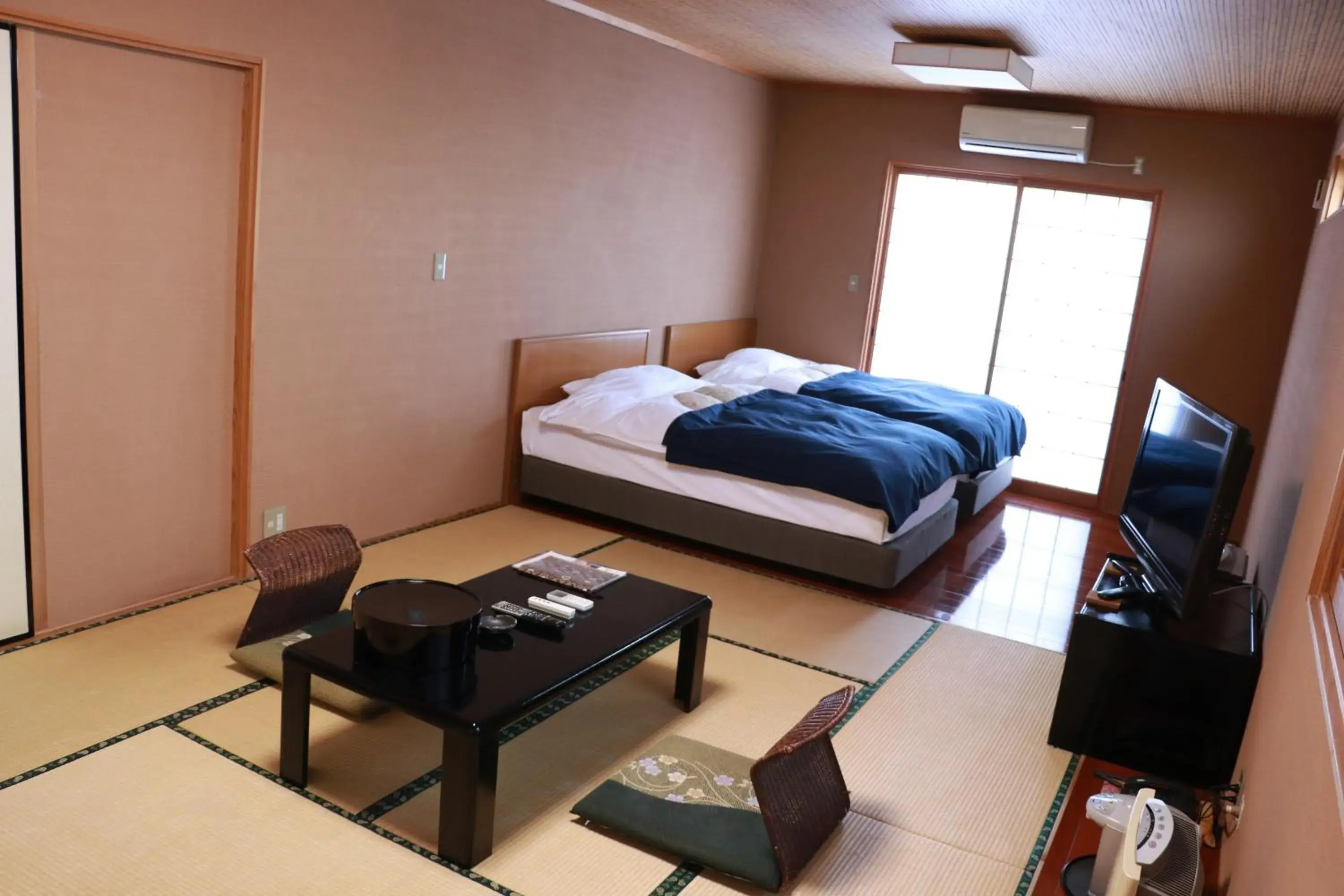 Bed in Kaizan Bed in Kaizan