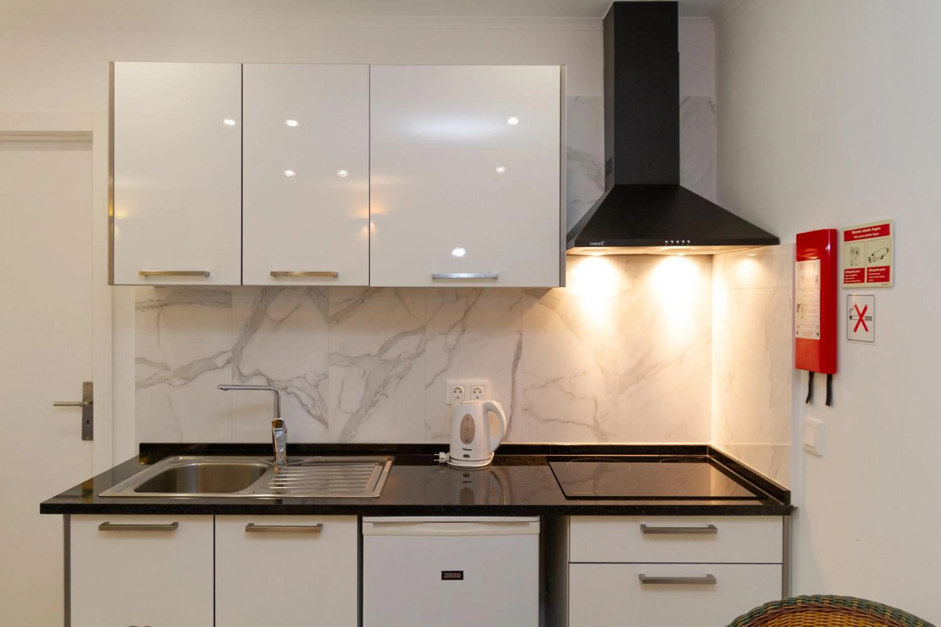 Kitchen or kitchenette in Quinta Das Murtas B&B