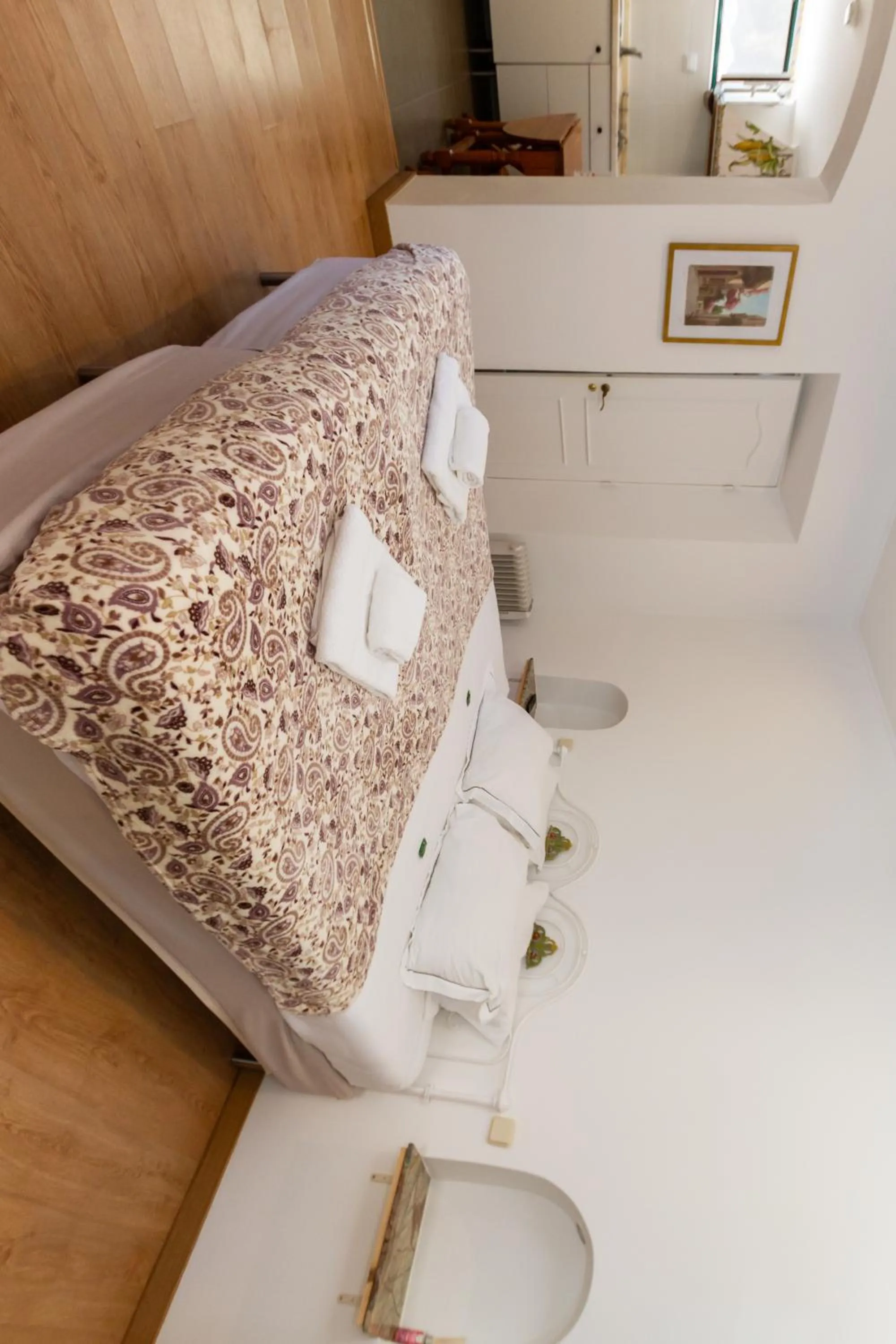 Kitchen or kitchenette, Bed in Quinta Das Murtas B&B