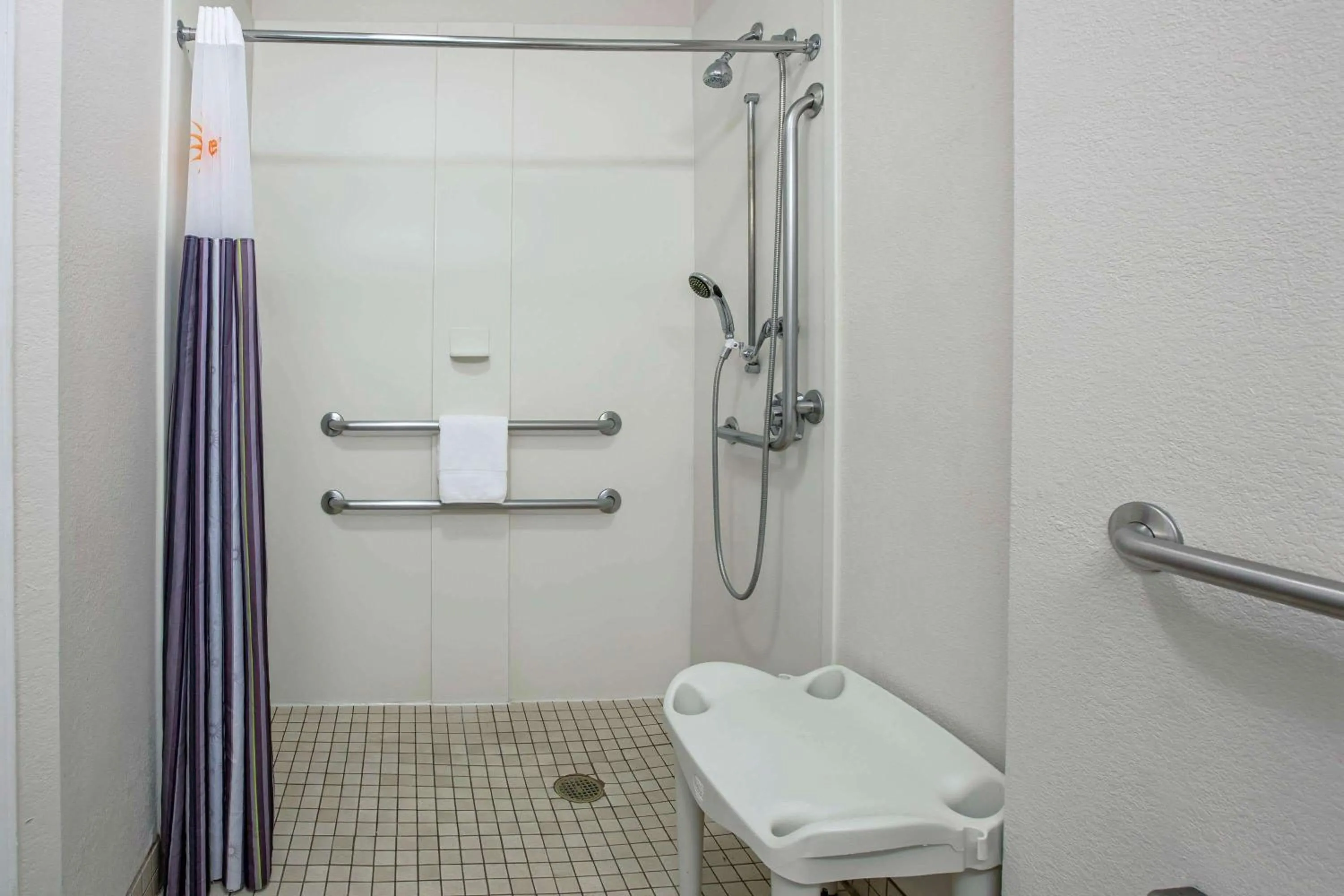 Shower in La Quinta by Wyndham Dallas Arlington South