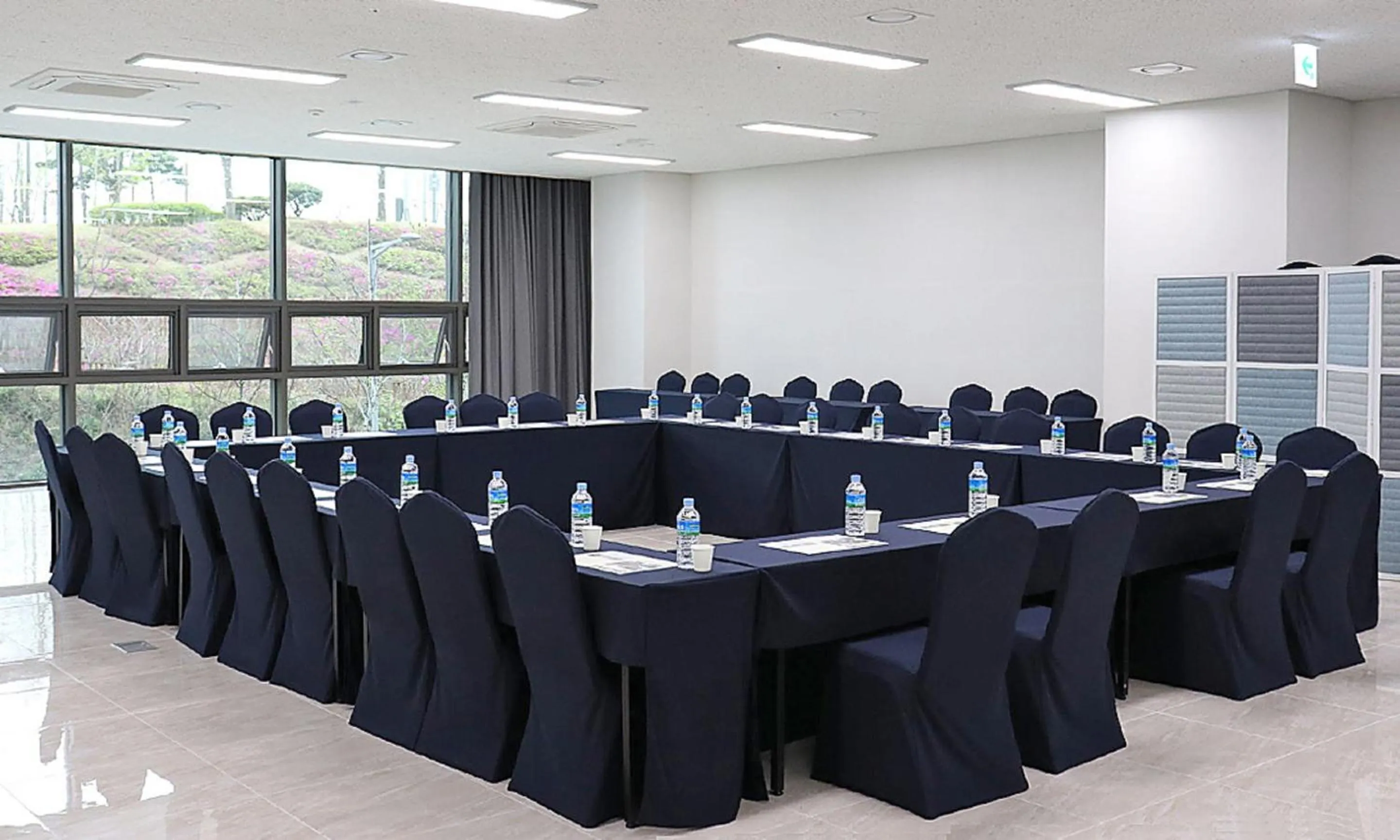 Business facilities in Airsky Hotel Incheon