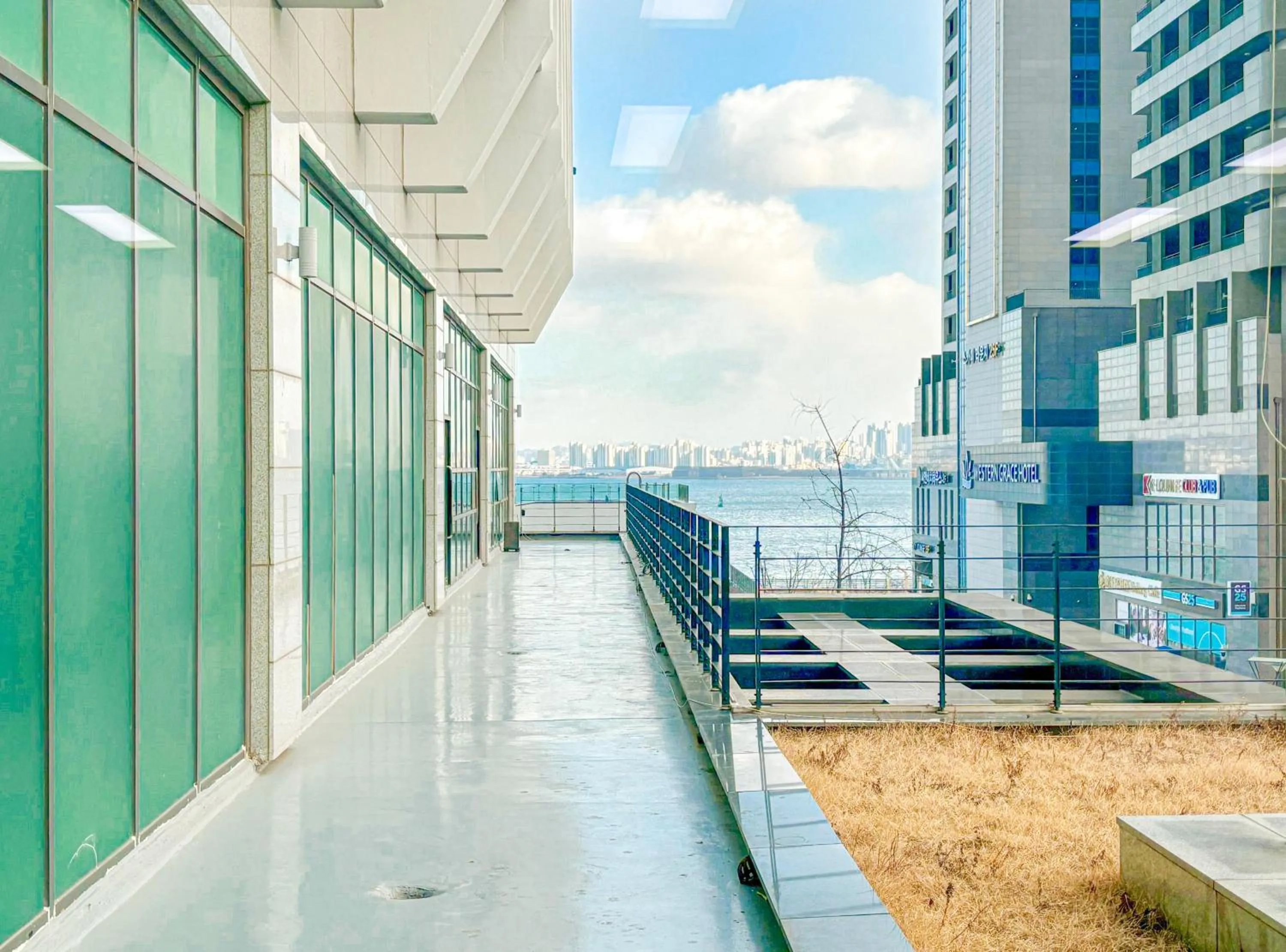 Garden in Airsky Hotel Incheon