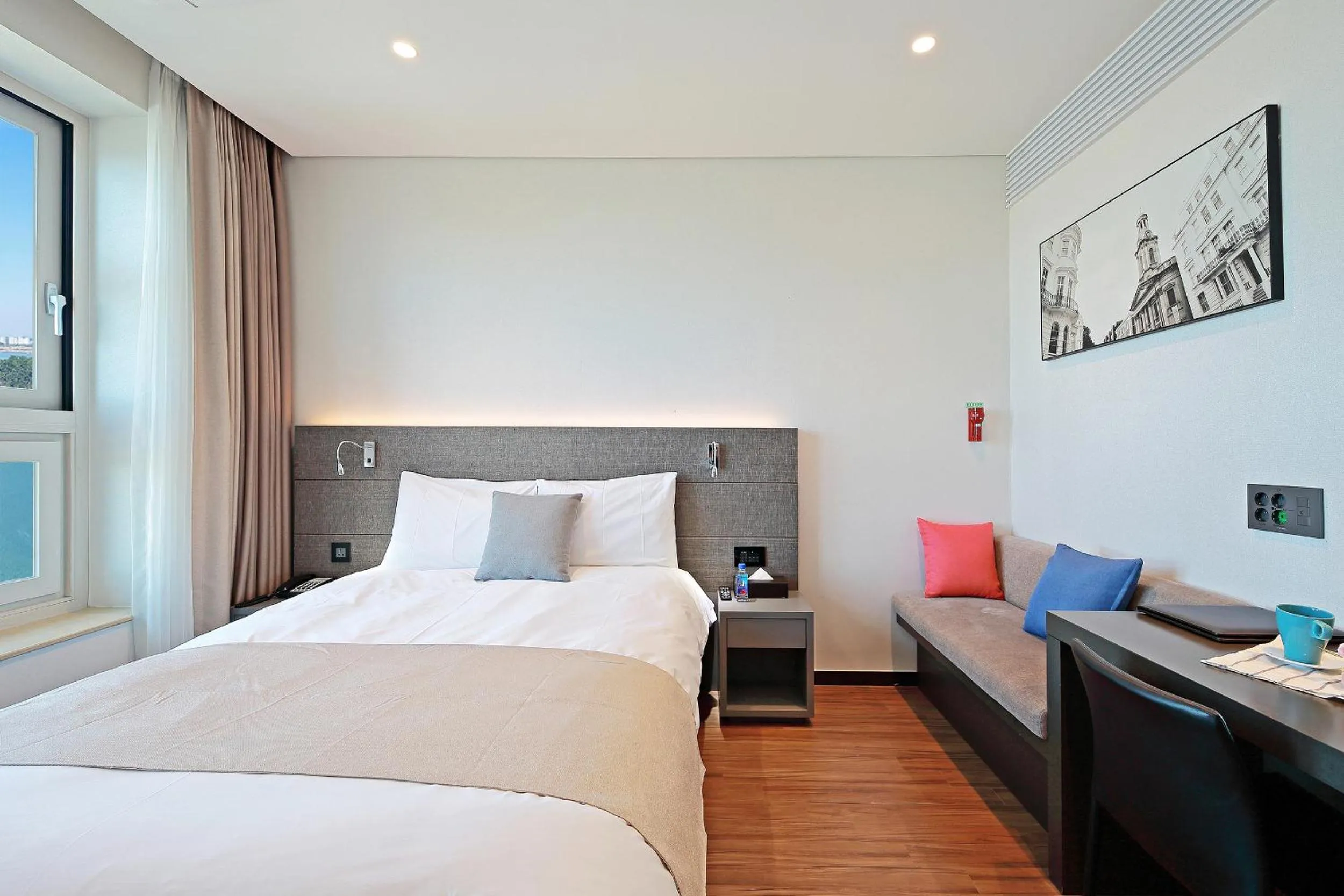 Bed in Airsky Hotel Incheon