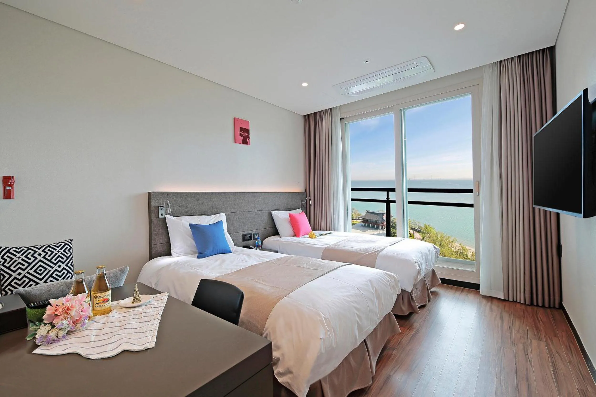 Bed in Airsky Hotel Incheon