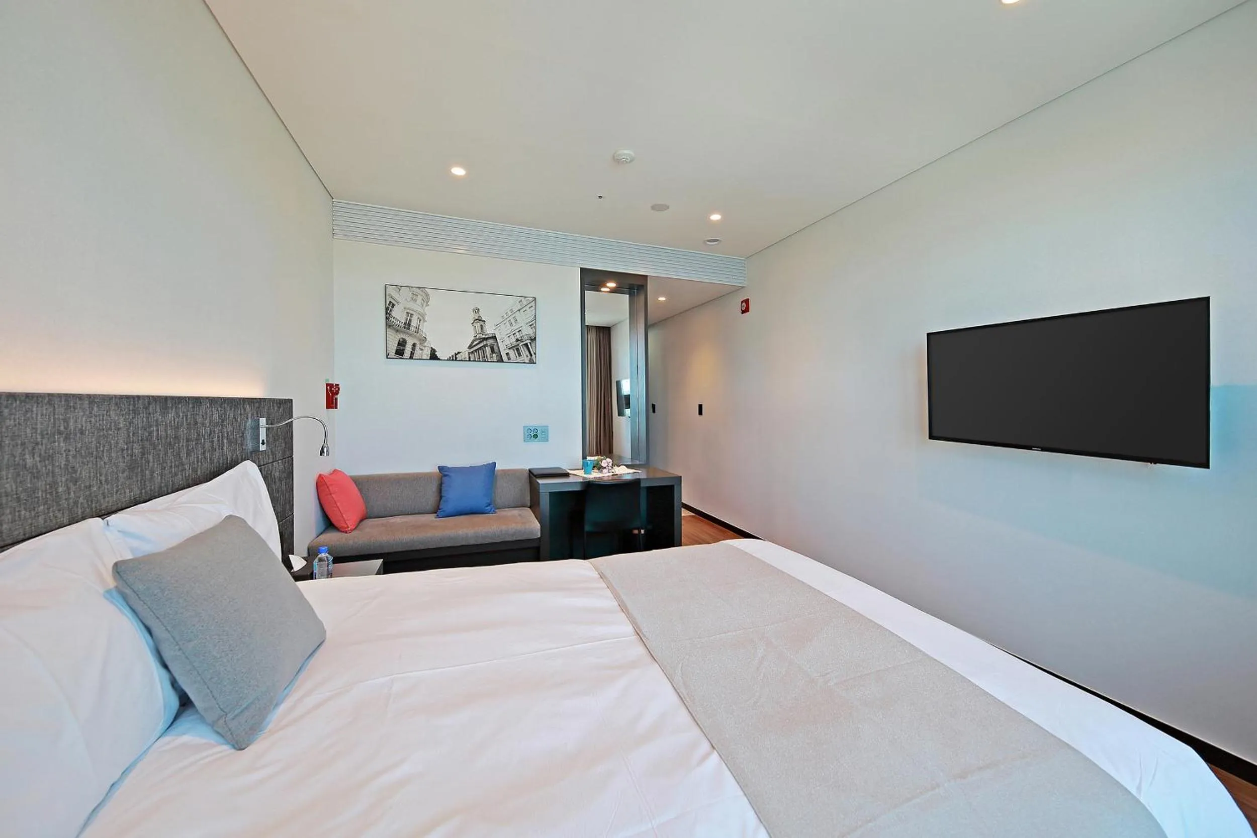 Bed in Airsky Hotel Incheon