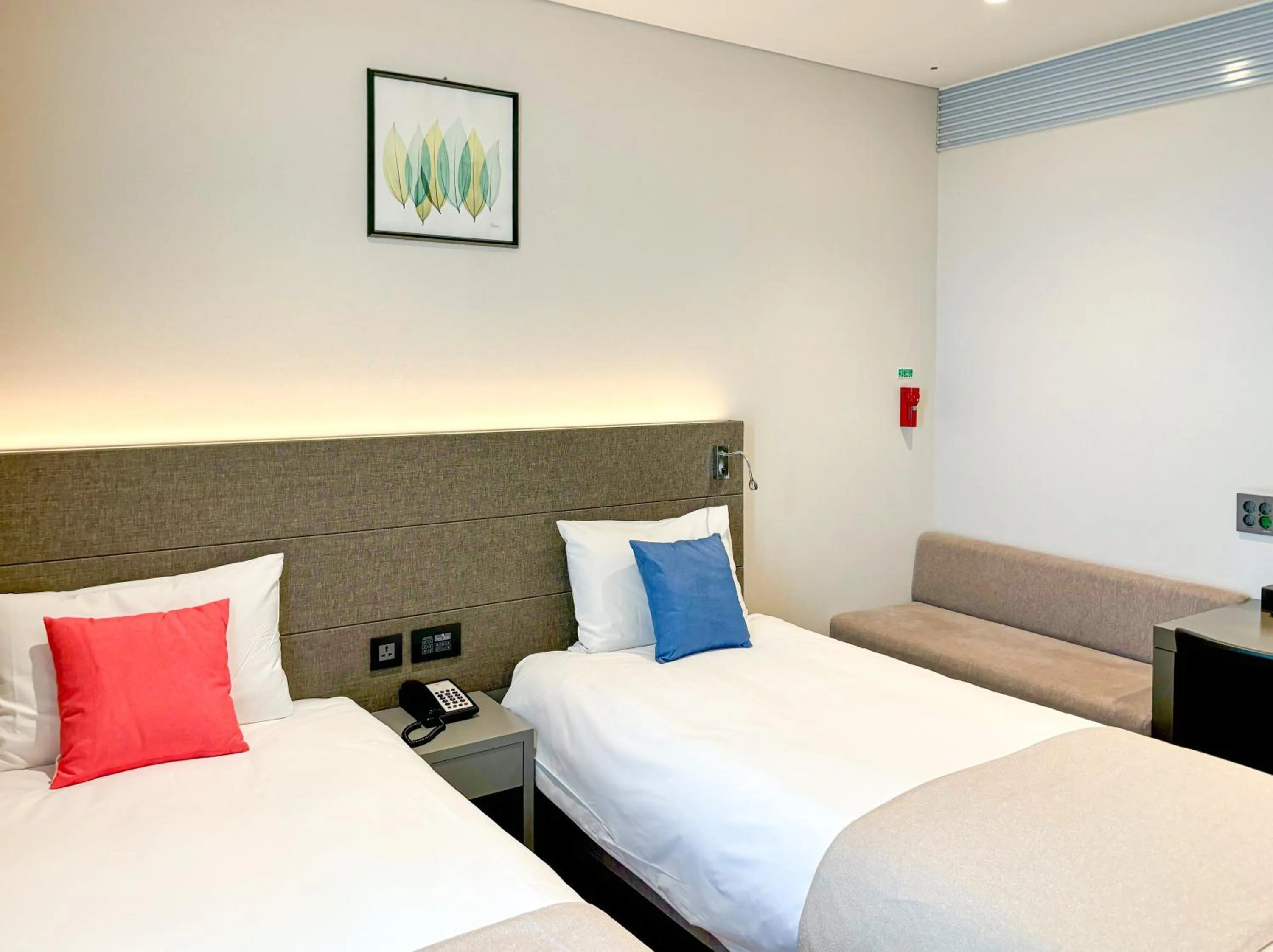 Bed in Airsky Hotel Incheon