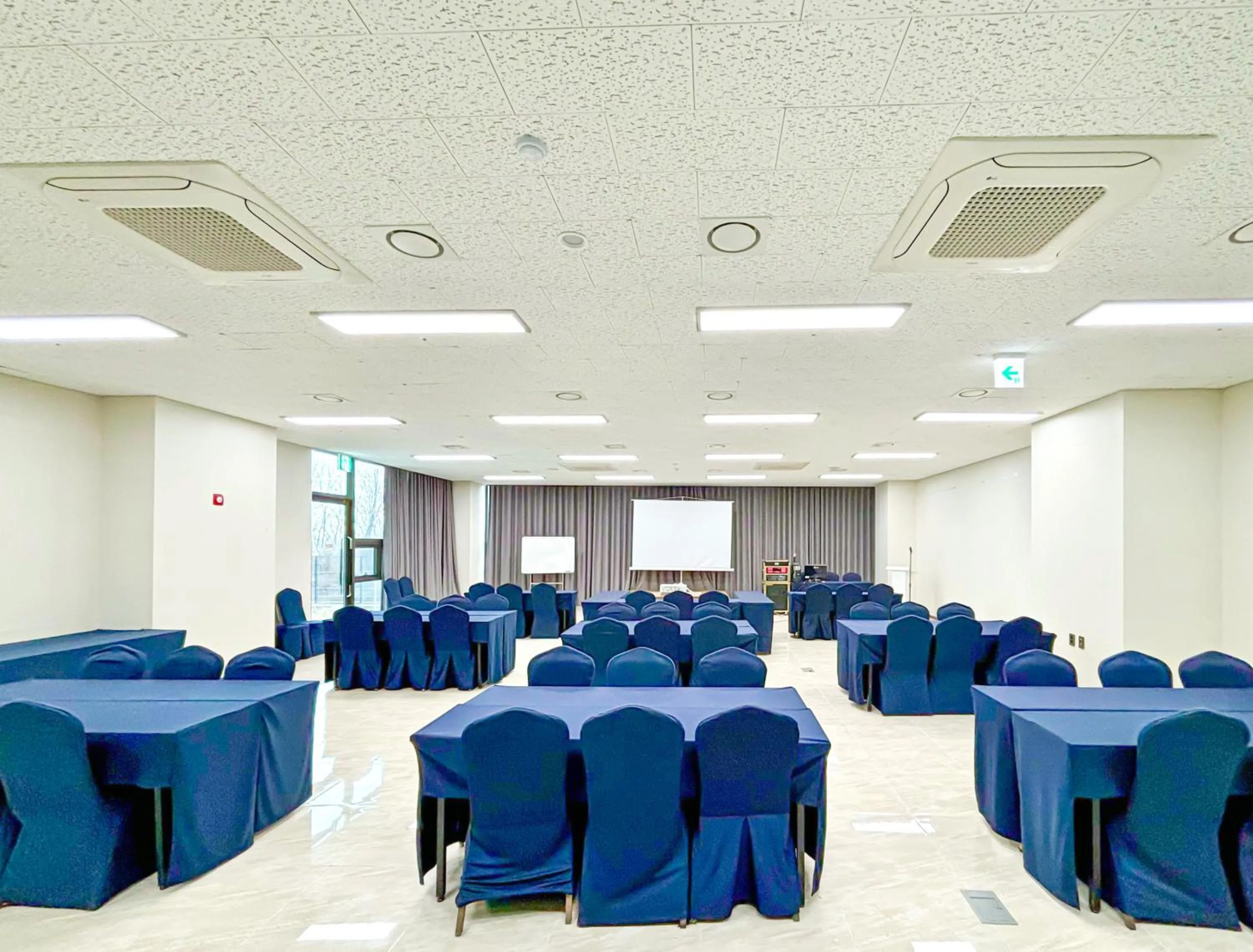 Business facilities in Airsky Hotel Incheon