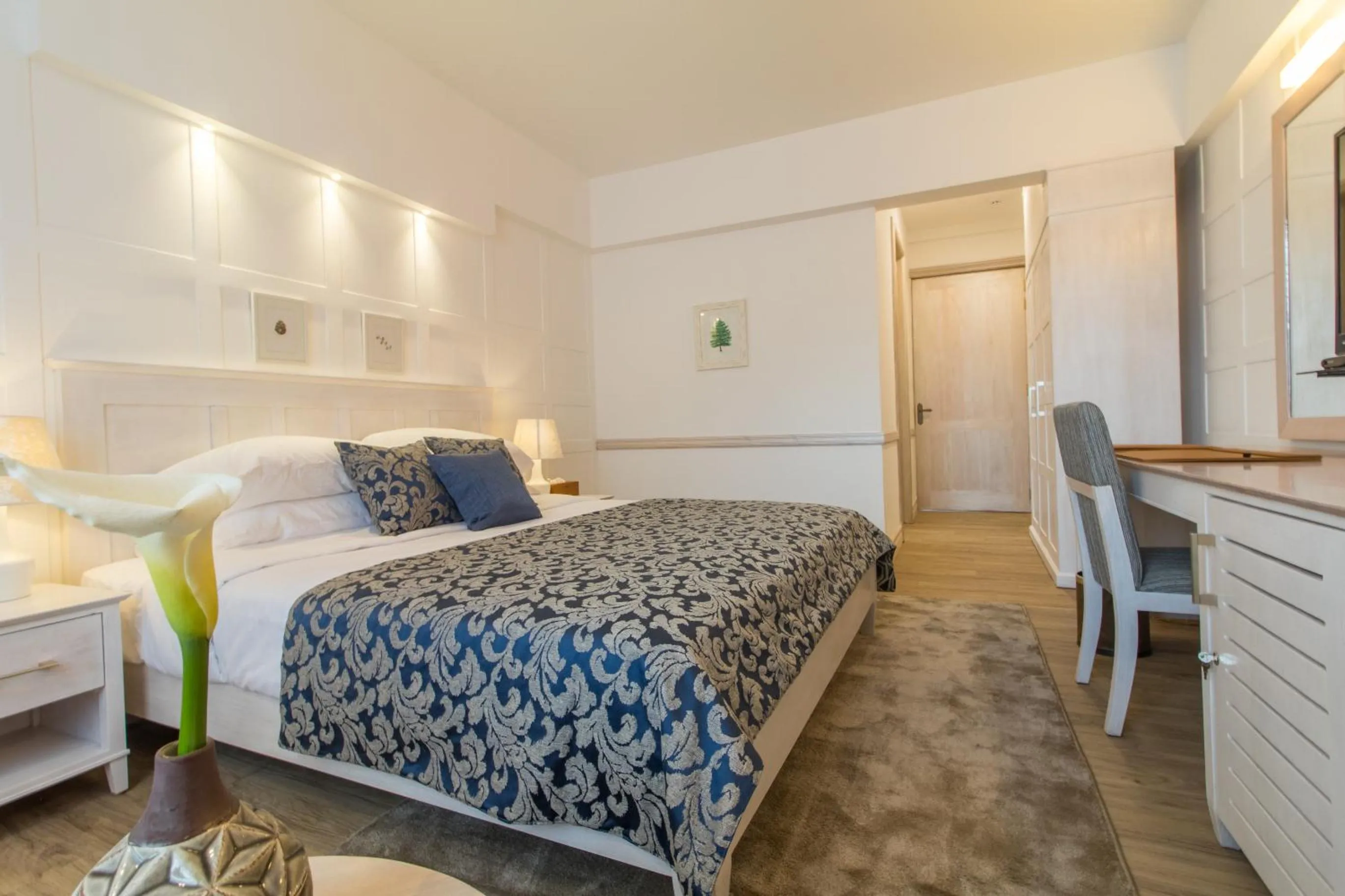 Bed in The Lynden Grove