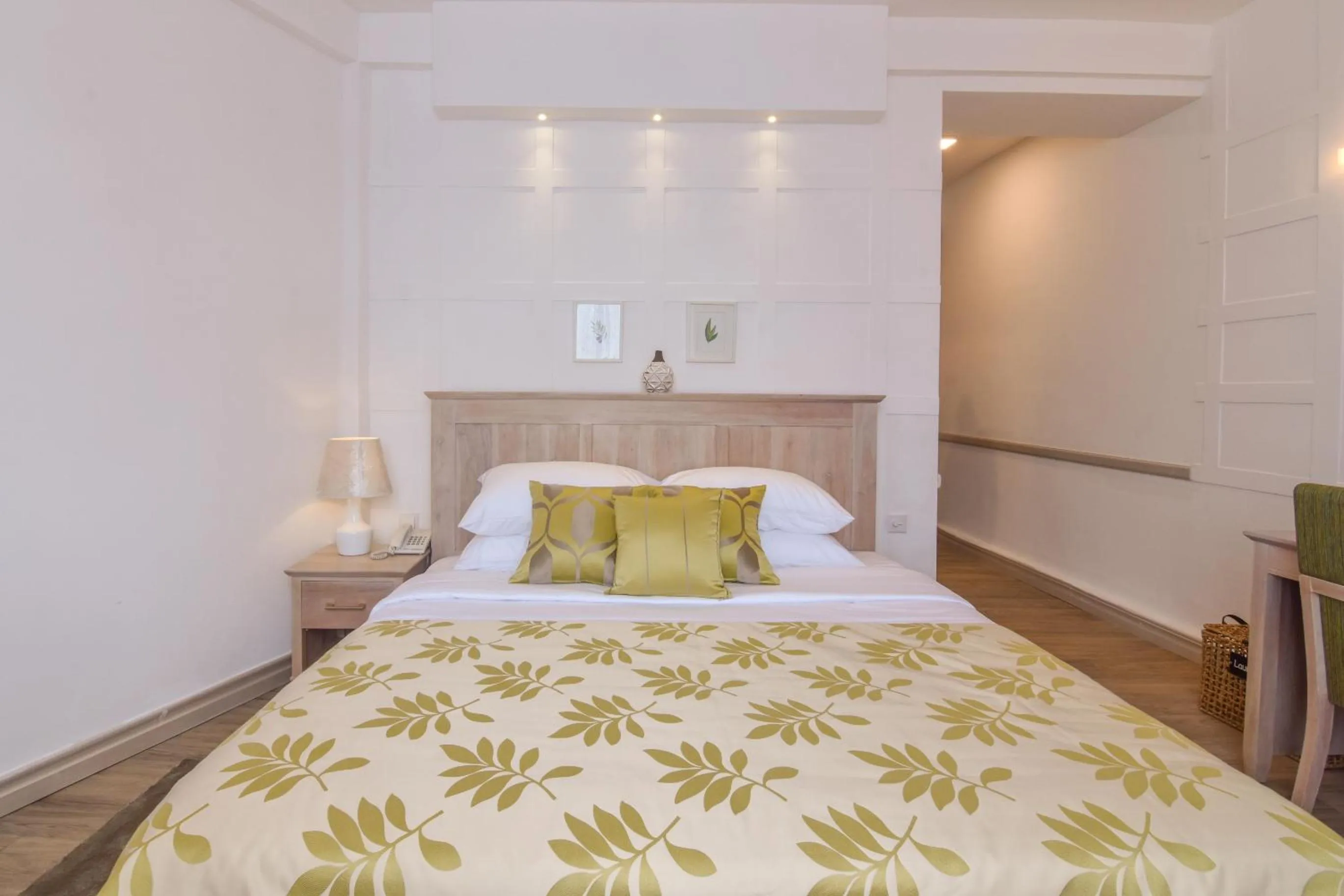 Bed in The Lynden Grove