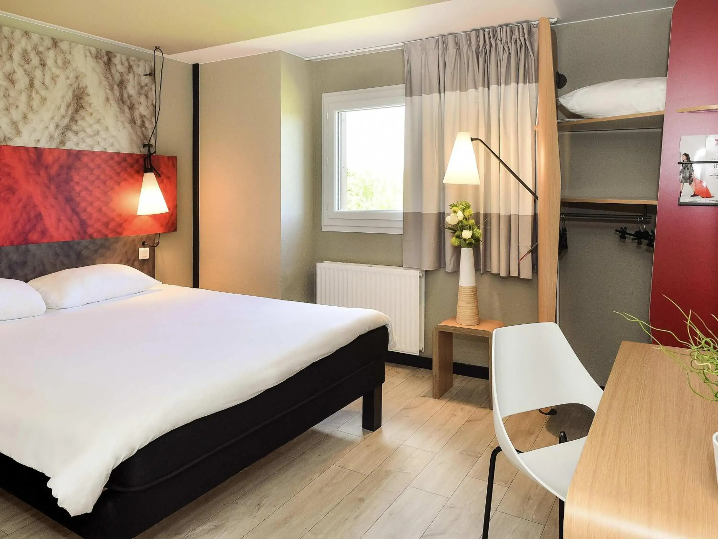 Bedroom, Bed in ibis Beaune La Ferme Aux Vins Bedroom, Bed in ibis Beaune La Ferme Aux Vins