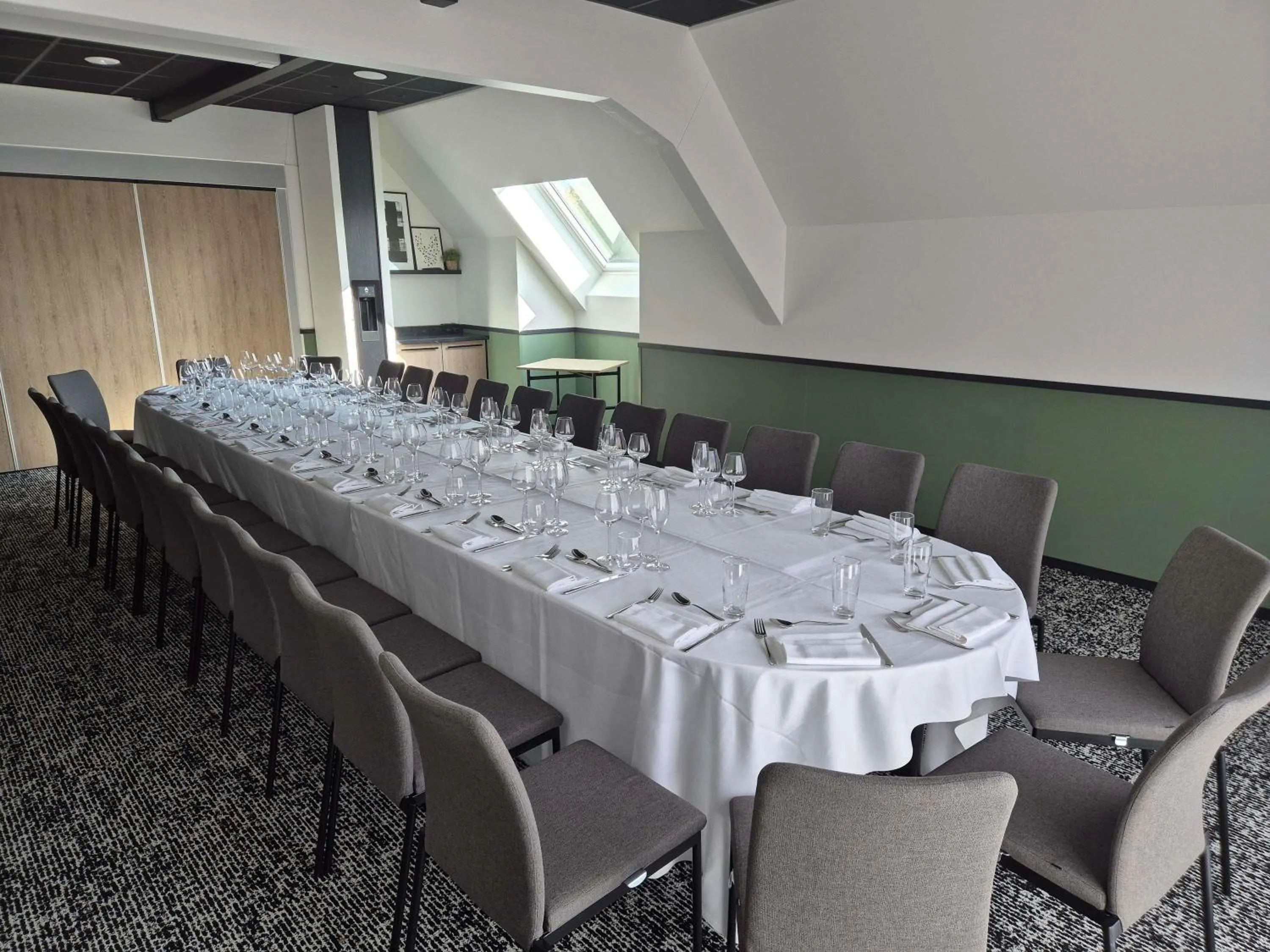 Business facilities in ibis Beaune La Ferme Aux Vins