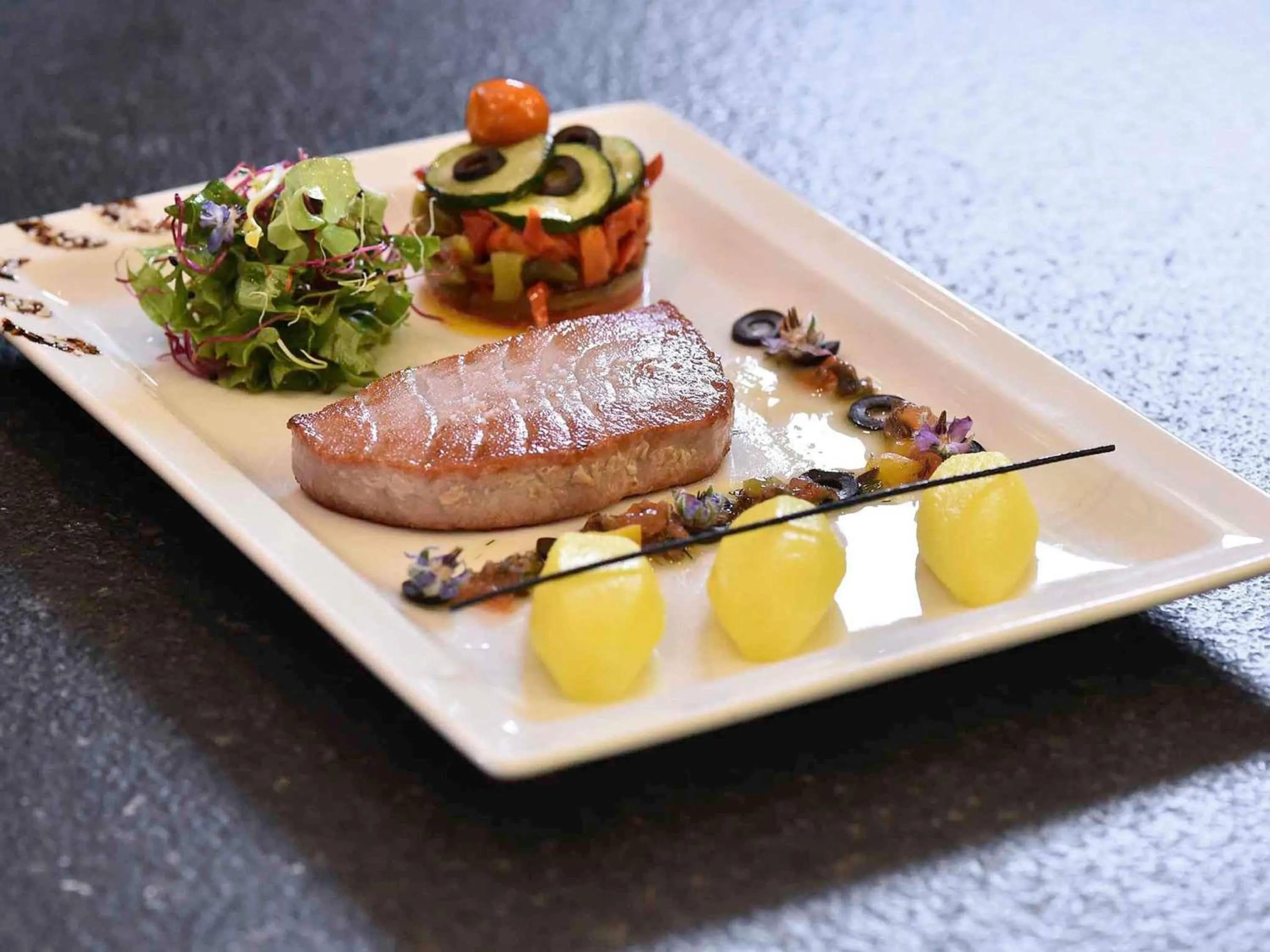 Restaurant/places to eat in ibis Beaune La Ferme Aux Vins