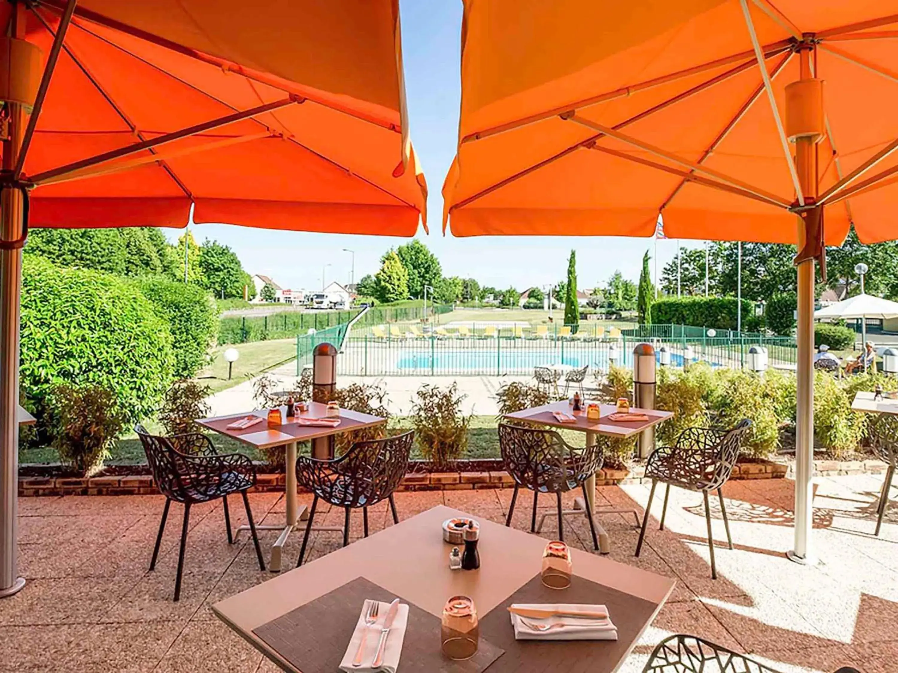 Restaurant/places to eat in ibis Beaune La Ferme Aux Vins Restaurant/places to eat in ibis Beaune La Ferme Aux Vins
