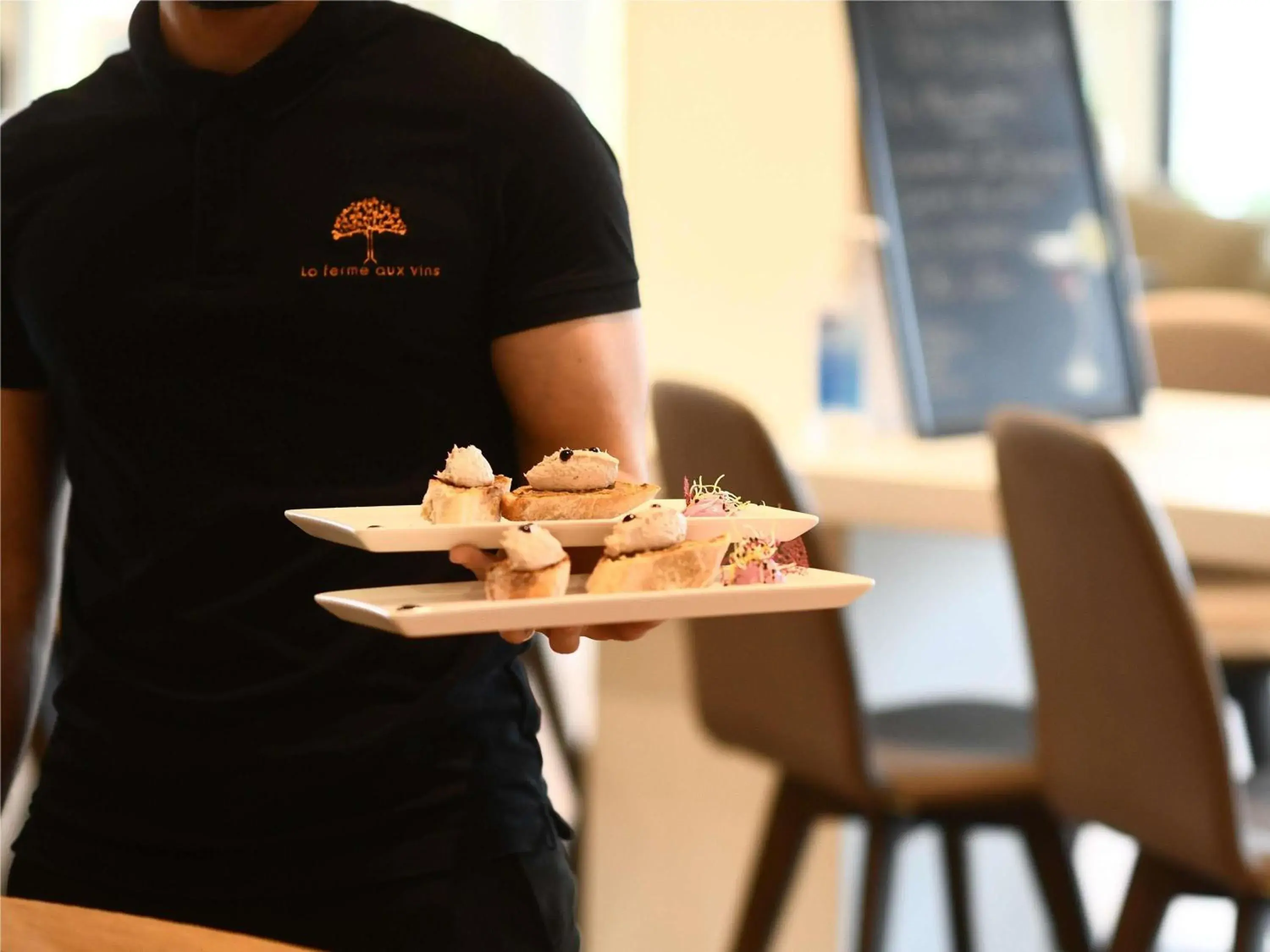 Restaurant/places to eat in ibis Beaune La Ferme Aux Vins Restaurant/places to eat in ibis Beaune La Ferme Aux Vins