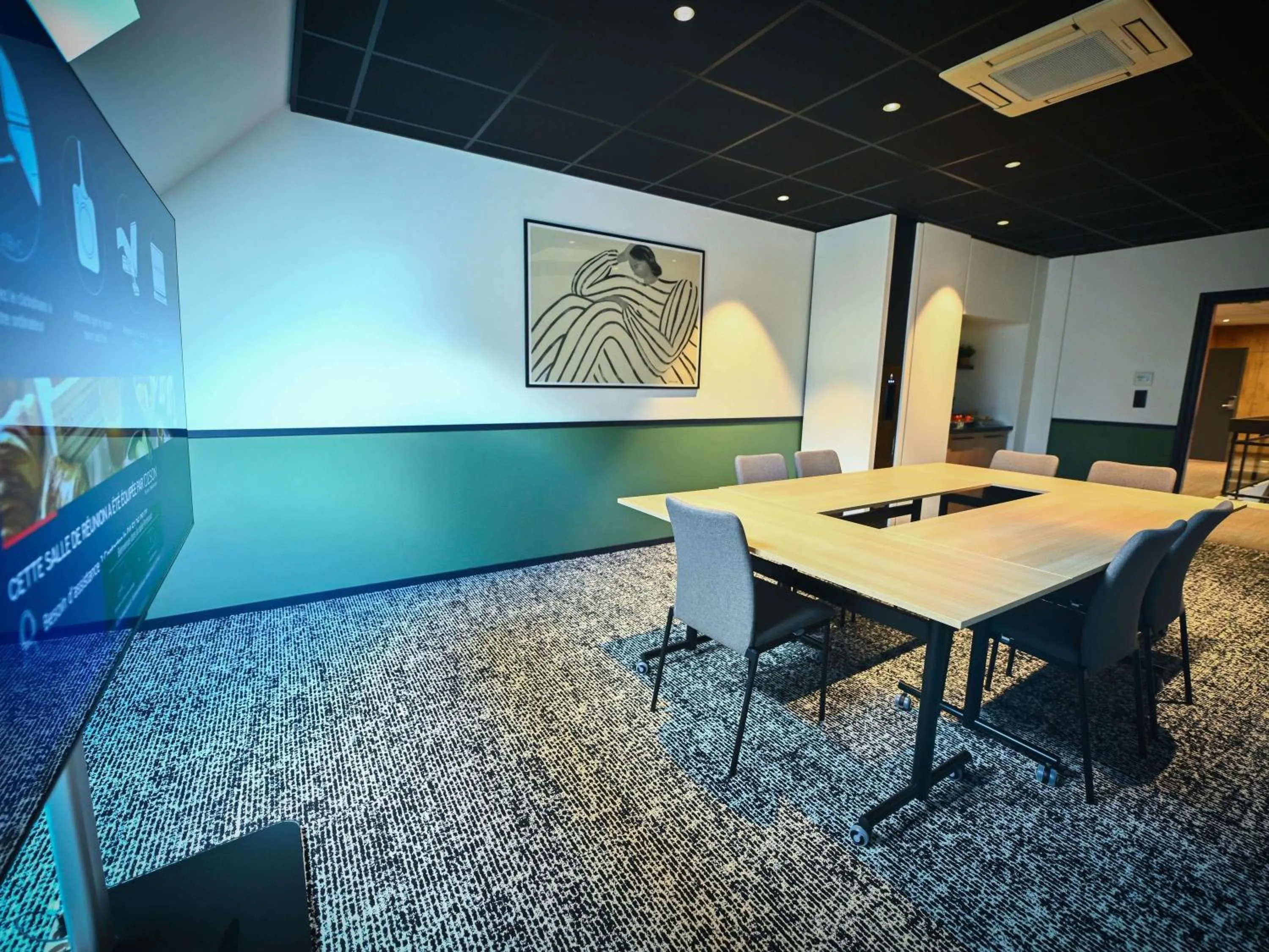 Business facilities in ibis Beaune La Ferme Aux Vins