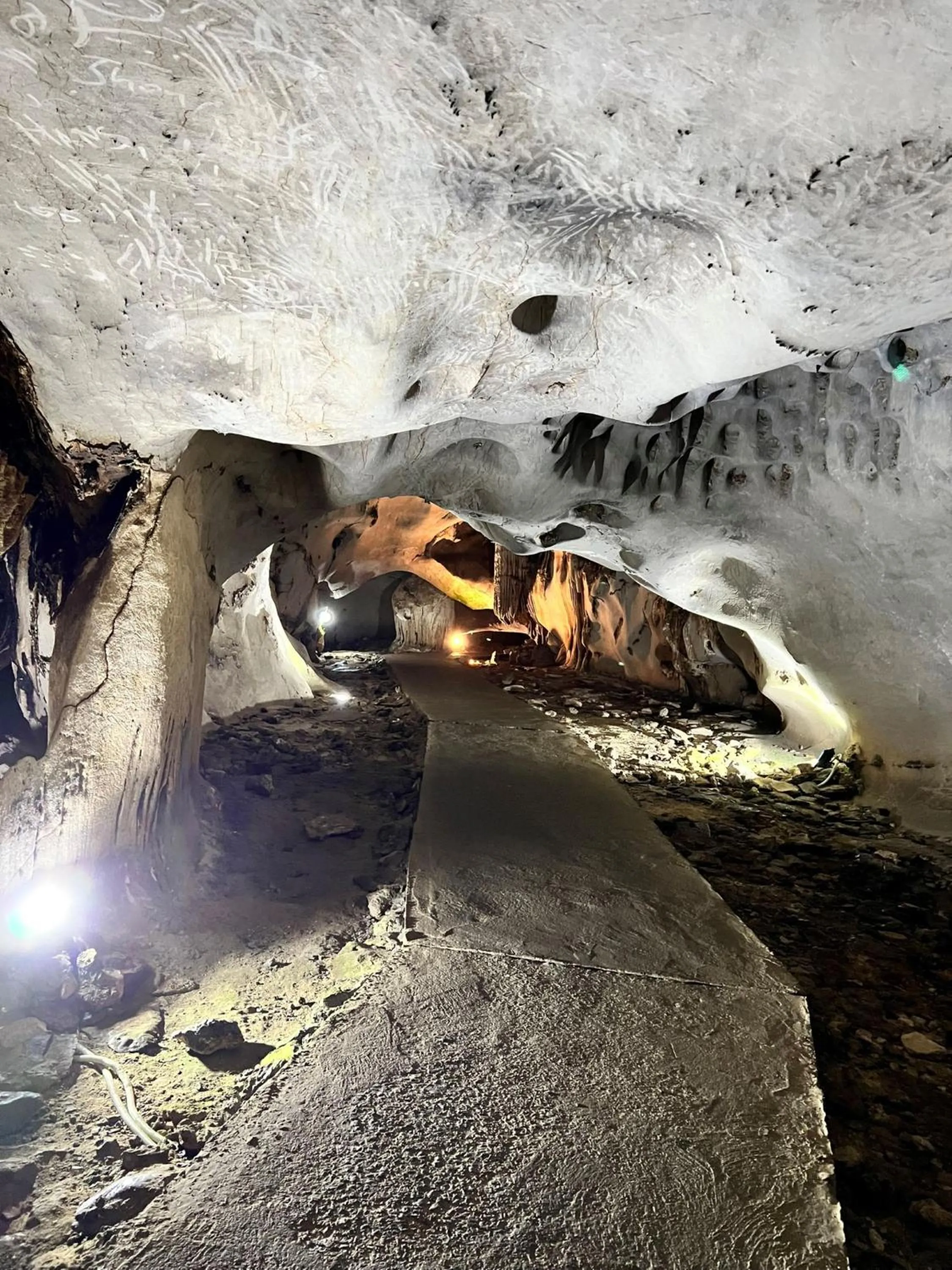 People in Indochine Cruise Lan Ha Bay