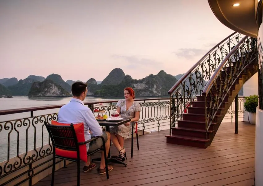 People in Indochine Cruise Lan Ha Bay
