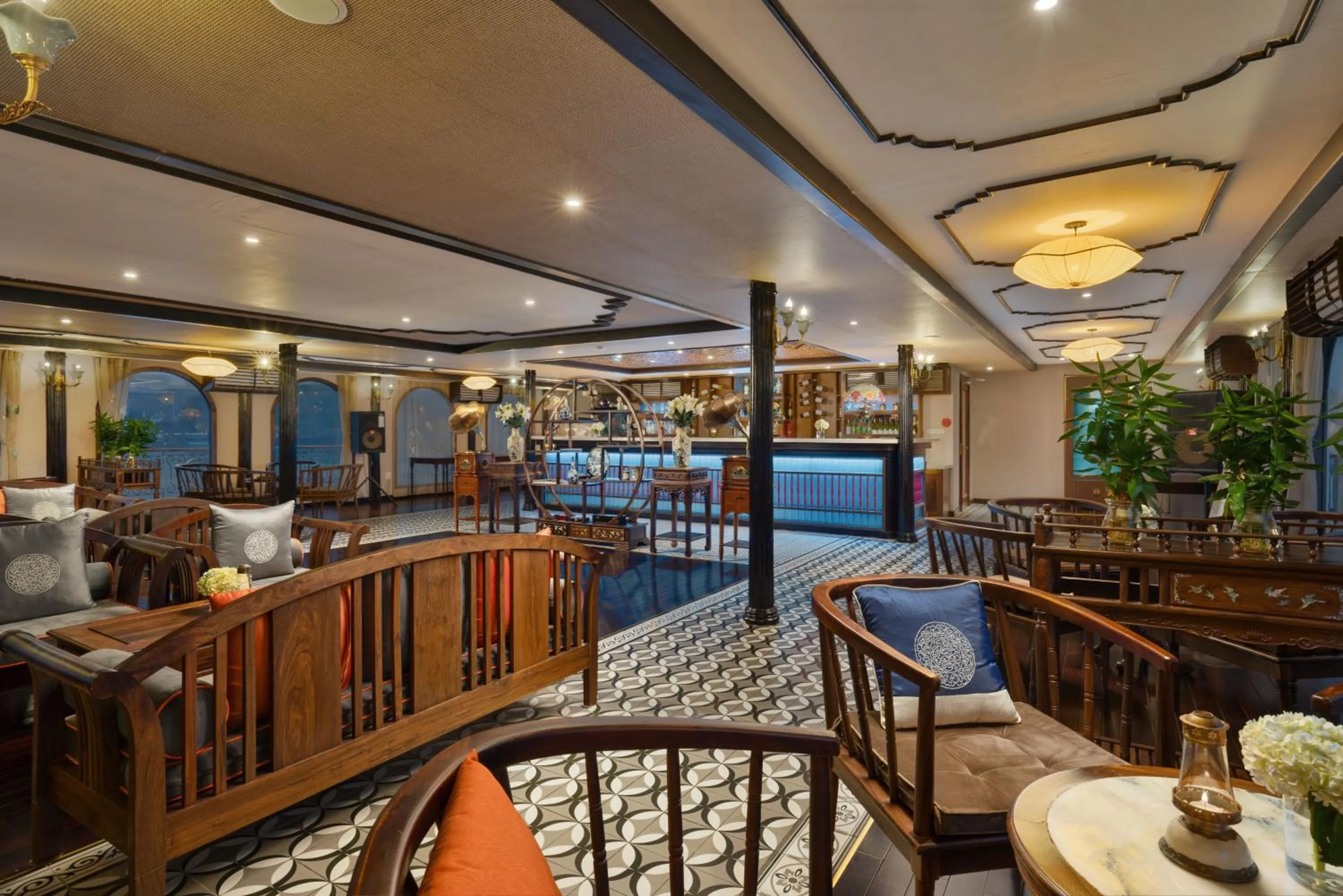 Lounge or bar in Indochine Cruise Lan Ha Bay