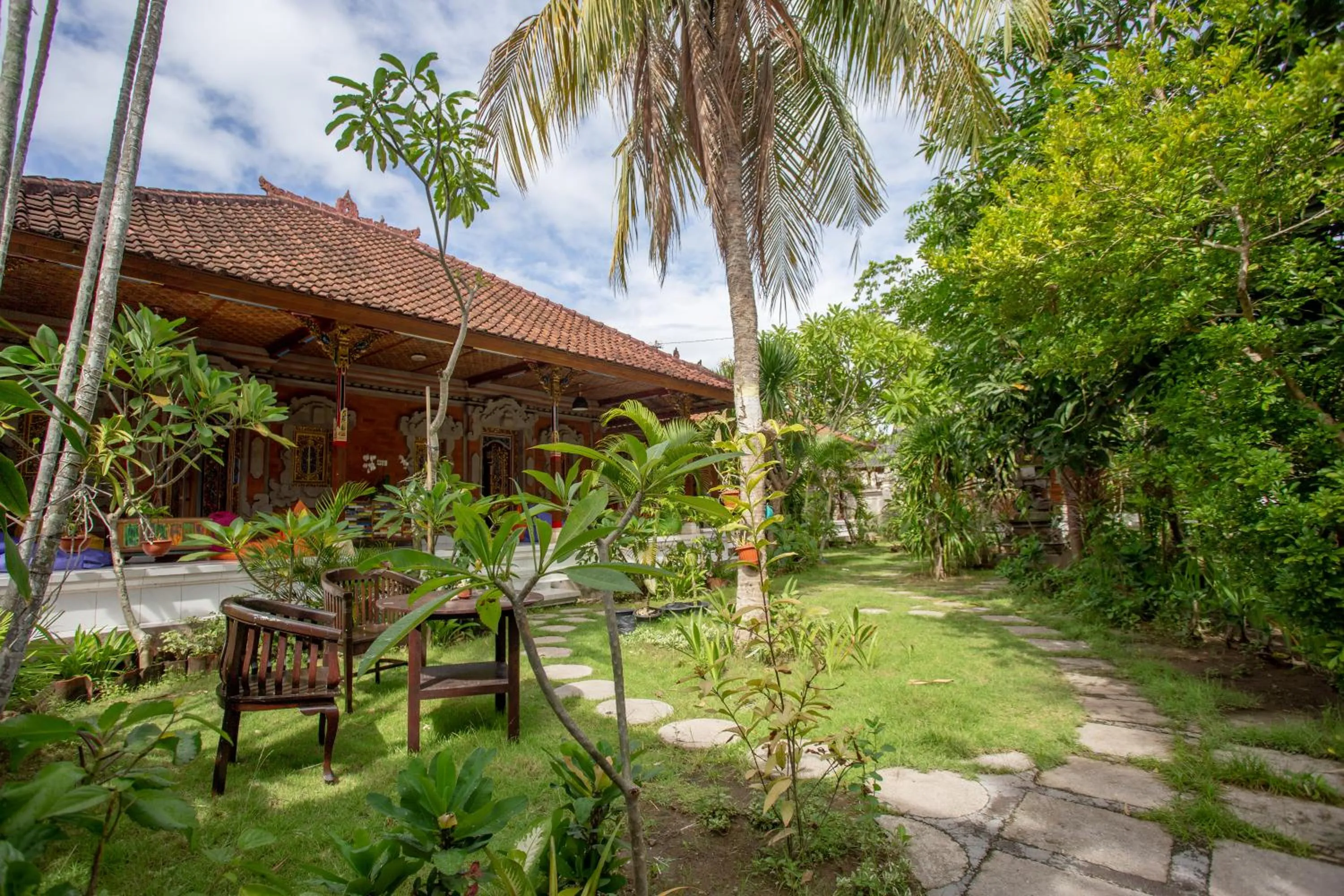 Property building in Nushe Hostel & Room