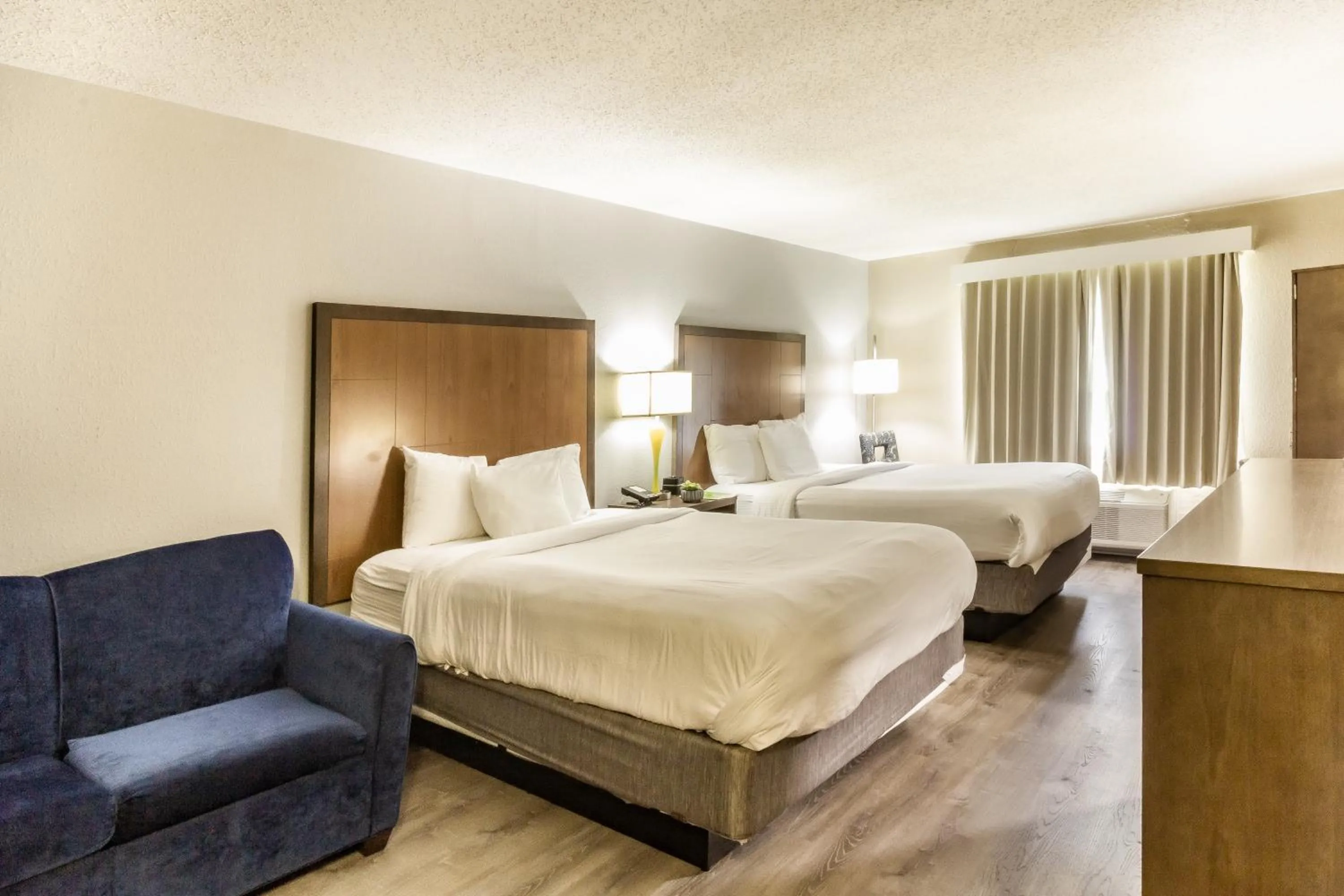 Bedroom, Bed in La Quinta Inn by Wyndham Richmond South