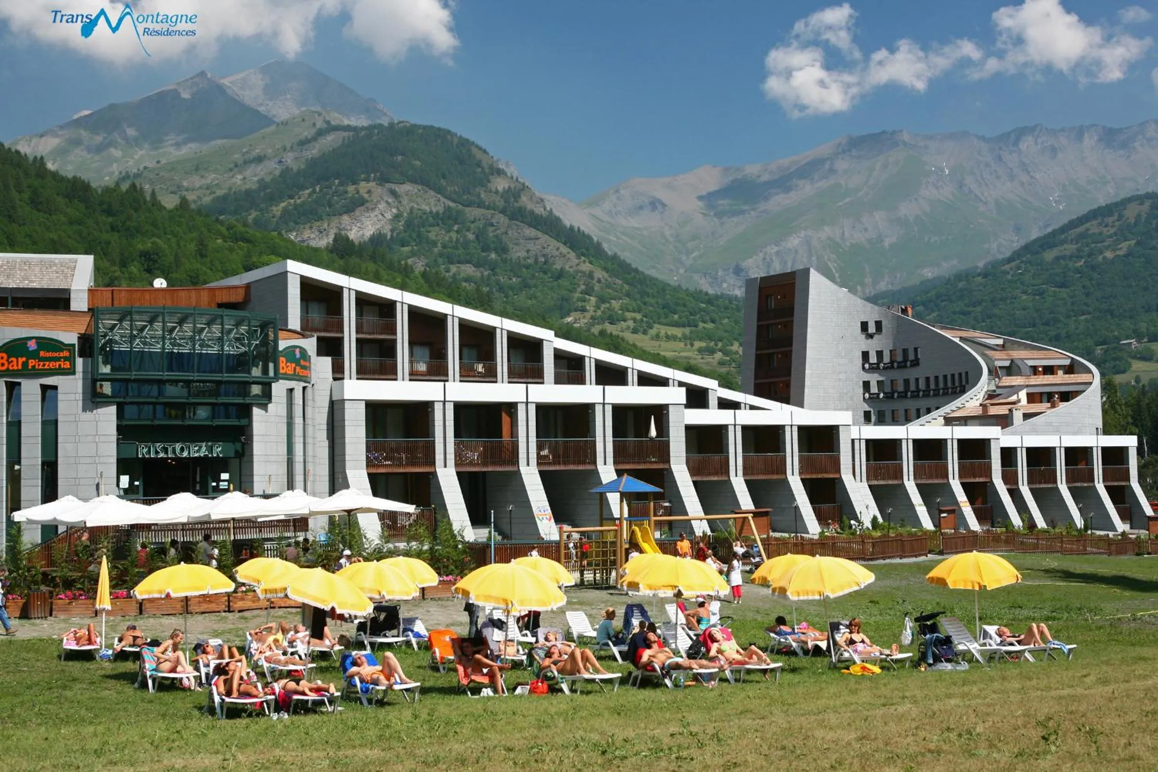 Facade/entrance in Residence Campo Smith