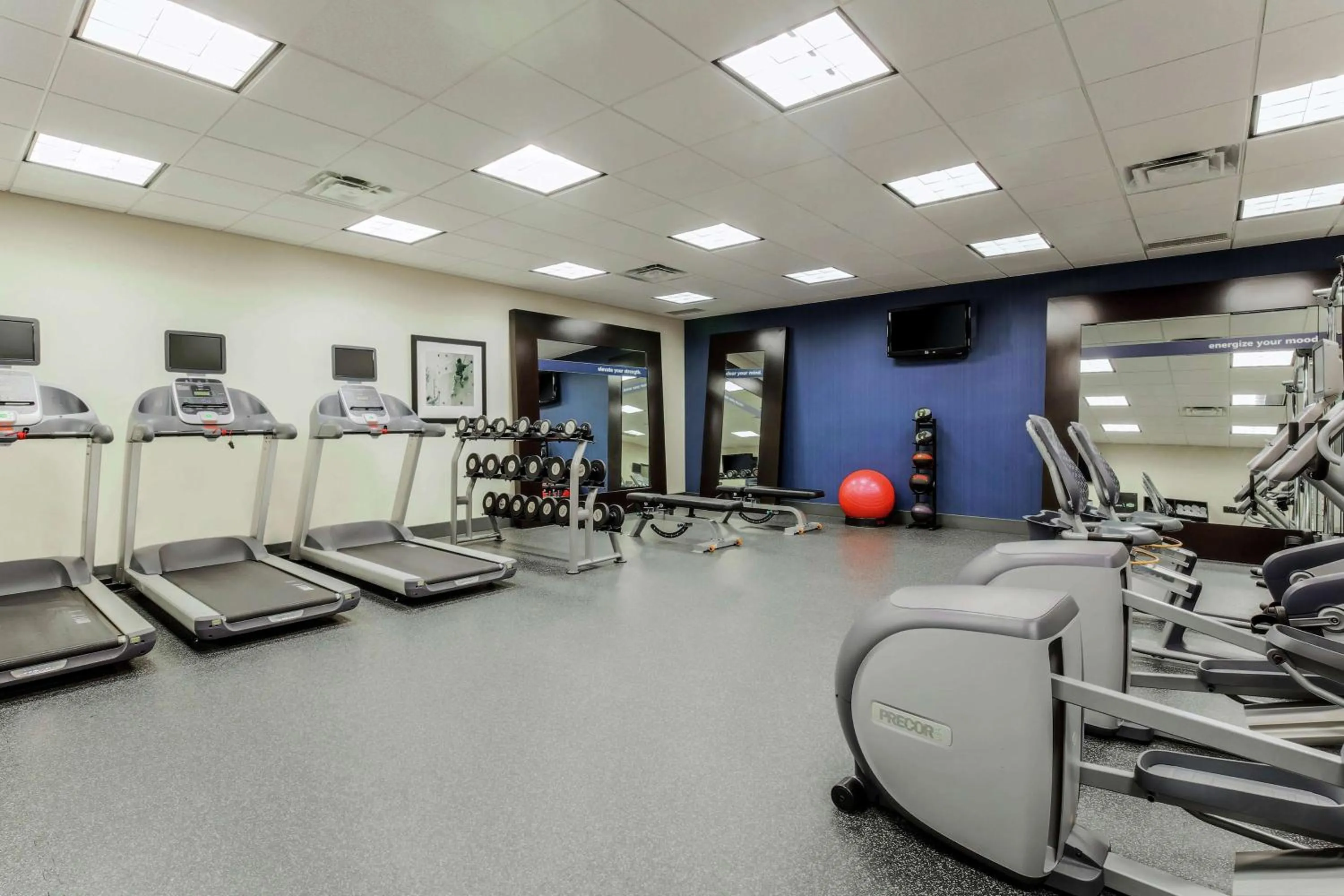 Fitness centre/facilities in Hampton Inn & Suites Wheeling - The Highlands