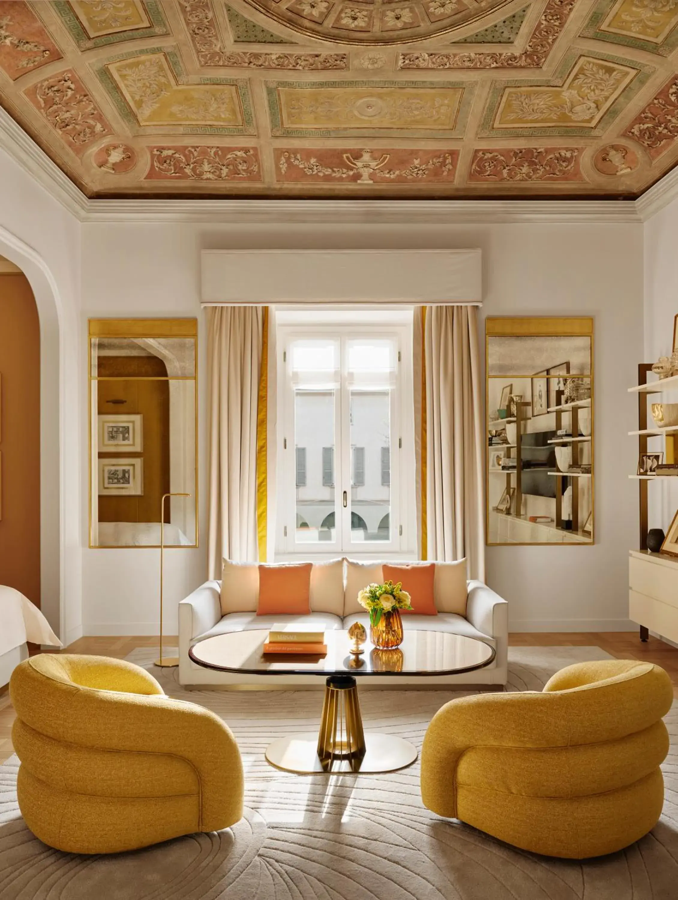 Bedroom in Four Seasons Hotel Milano Bedroom in Four Seasons Hotel Milano