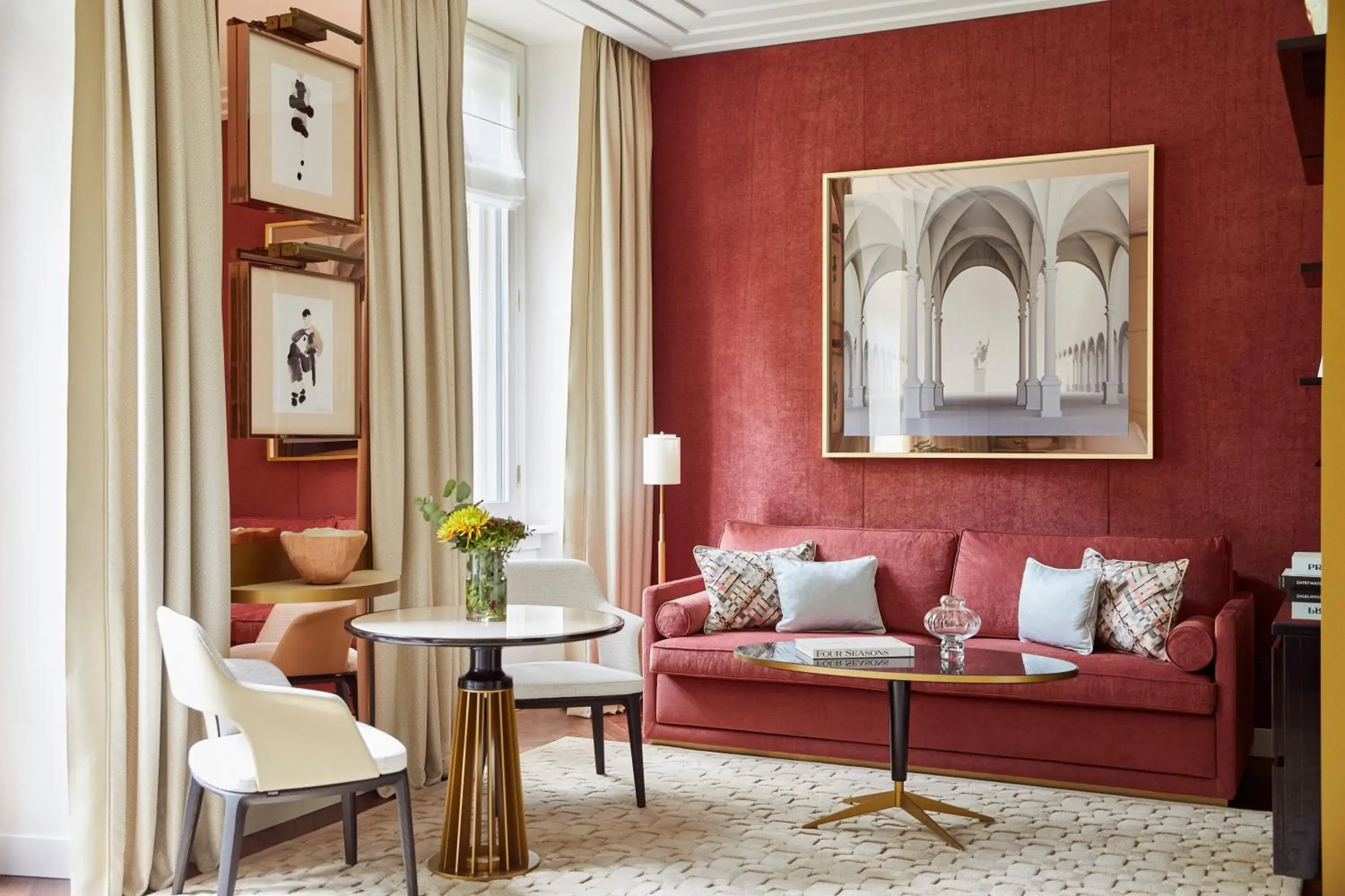 Living room in Four Seasons Hotel Milano Living room in Four Seasons Hotel Milano