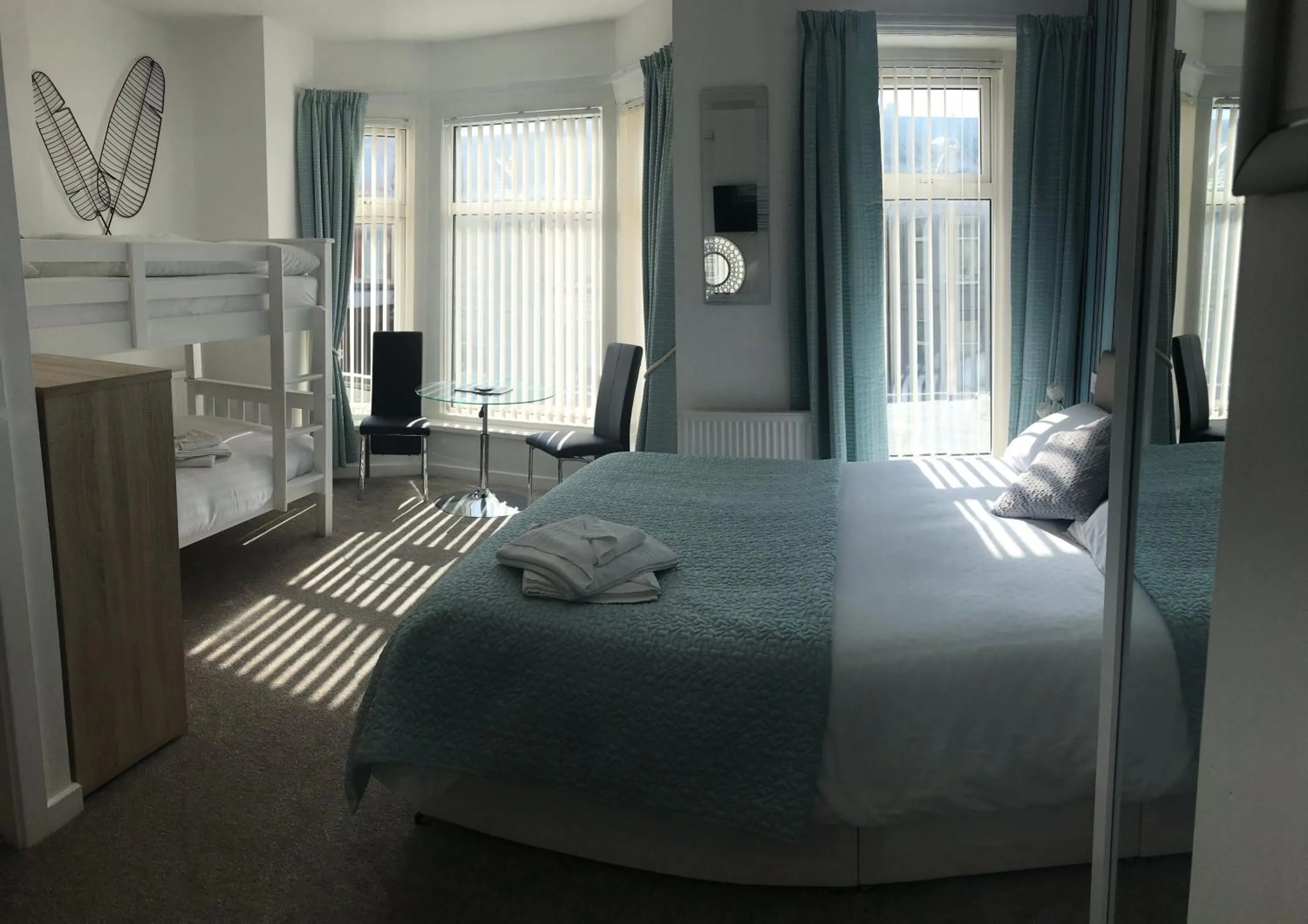 Photo of the whole room, Bed in Four Seasons Guest House