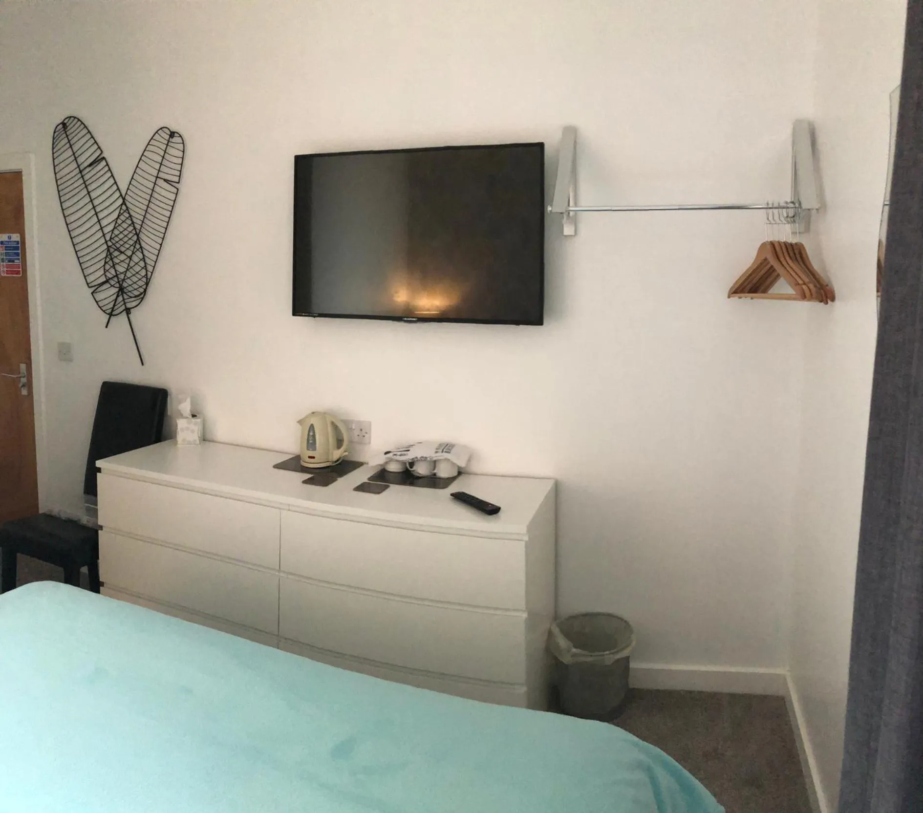 Photo of the whole room, Bed in Four Seasons Guest House