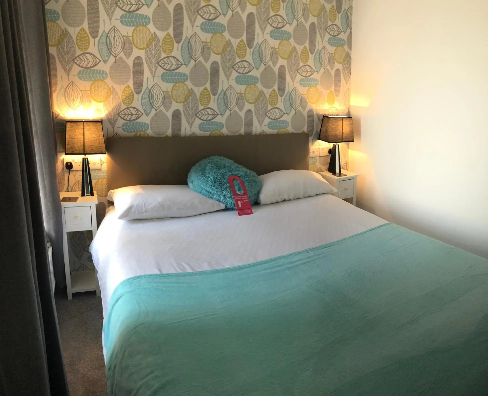Photo of the whole room, Bed in Four Seasons Guest House