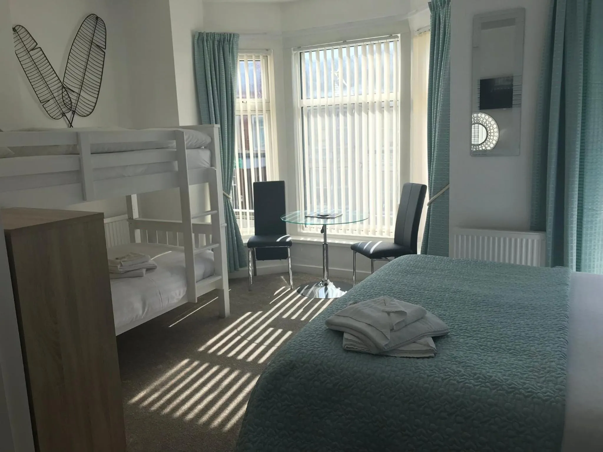 bunk bed, Bed in Four Seasons Guest House