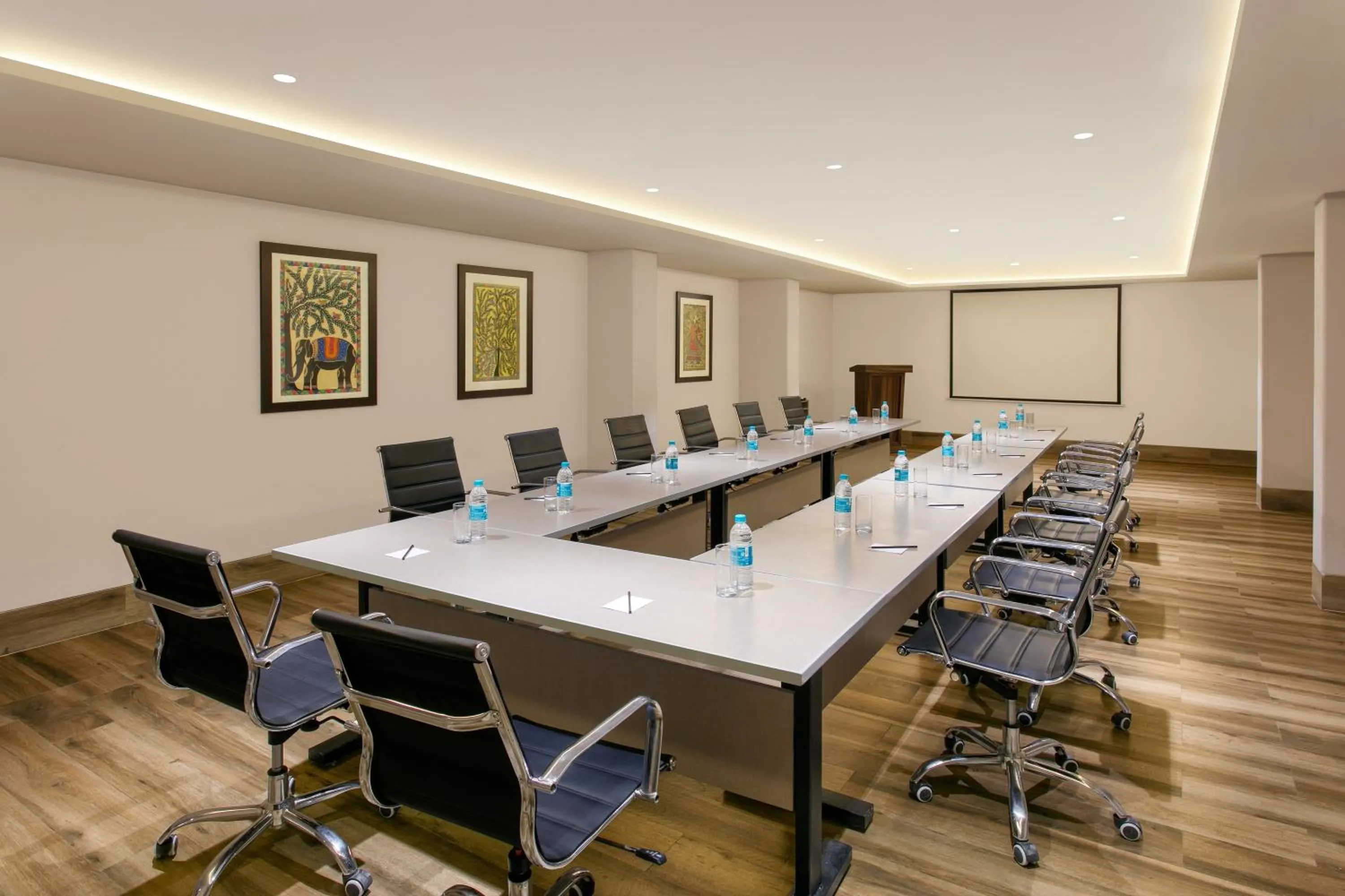 Business facilities in Ginger Patna