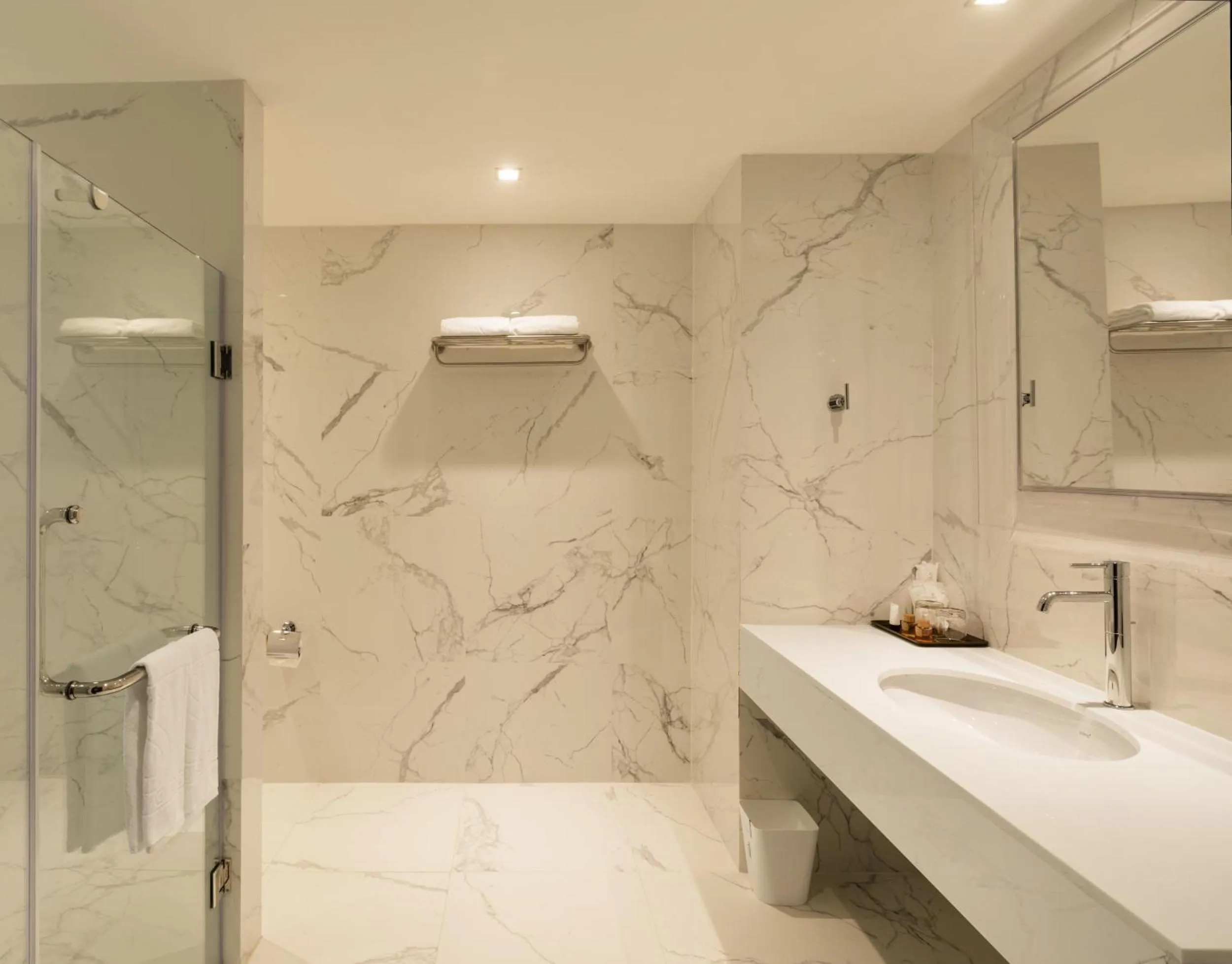 Bathroom in S Ram Leisure Hotel