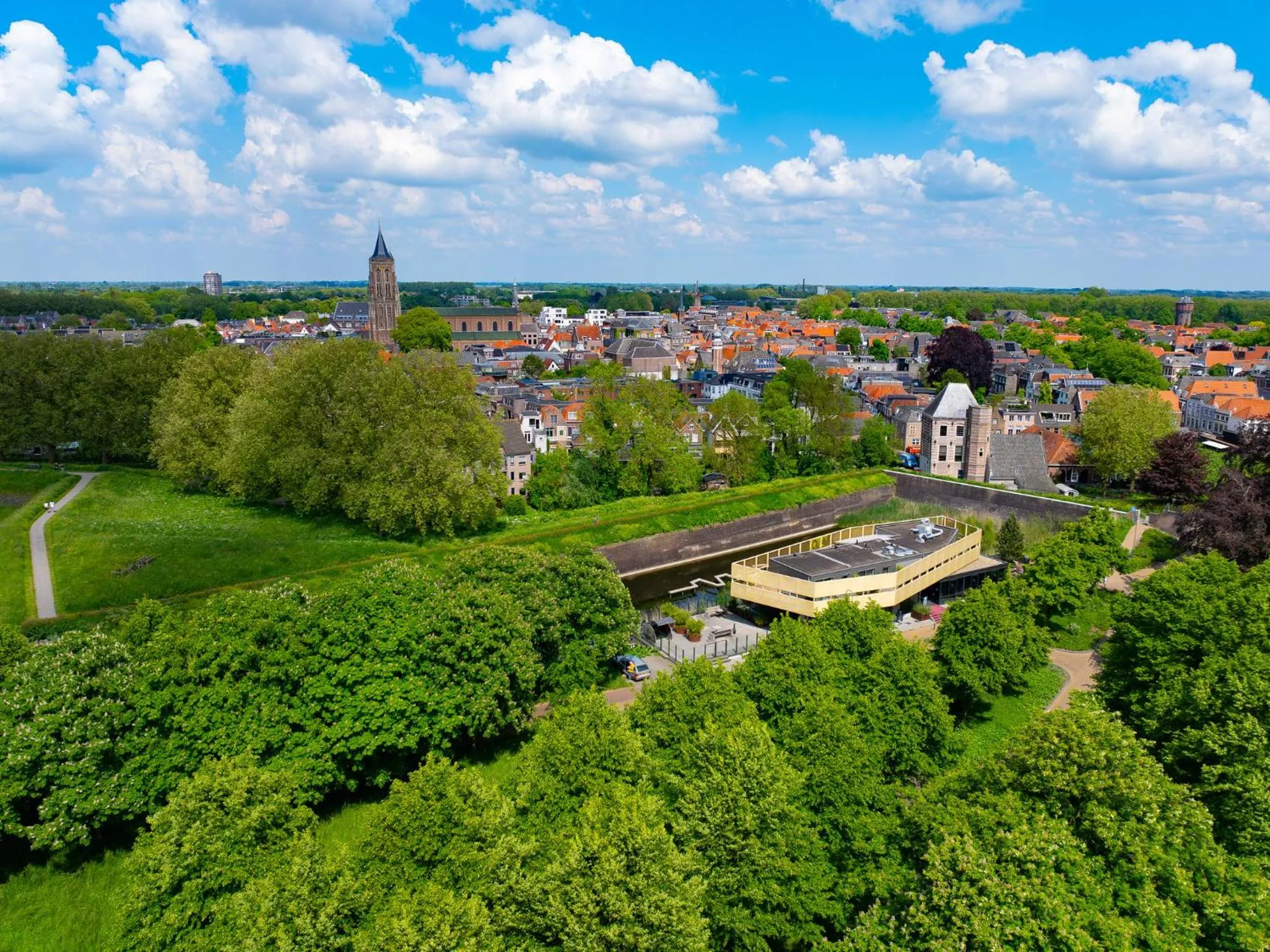 Property building in Boutique Hotel Karel de Stoute