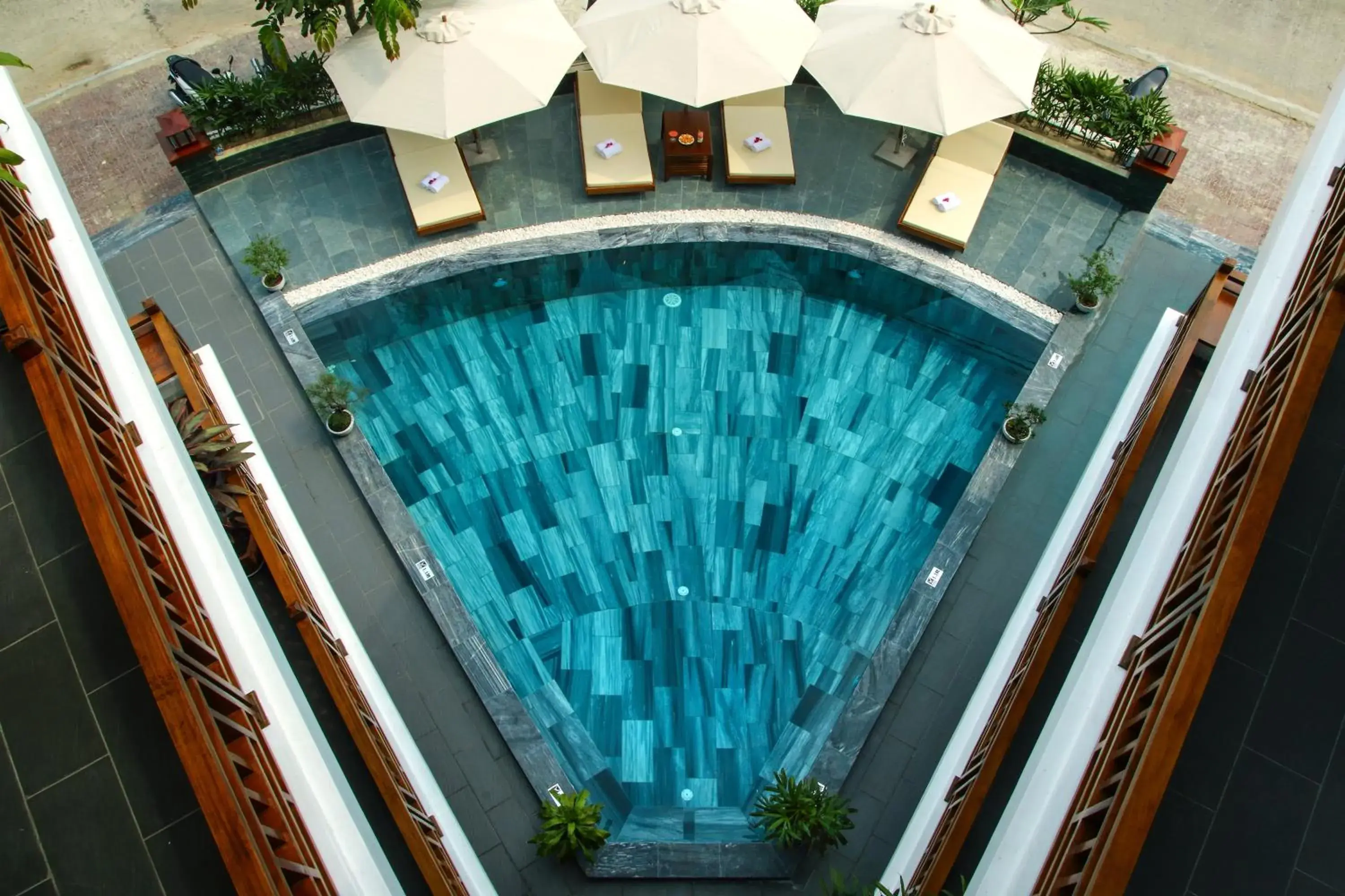 Patio in Threeway Riverside Villa Patio in Threeway Riverside Villa