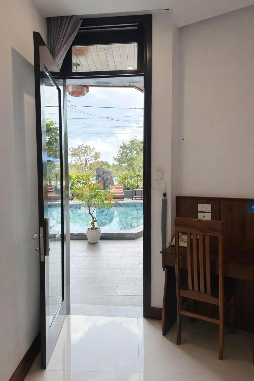 Threeway Riverside Villa