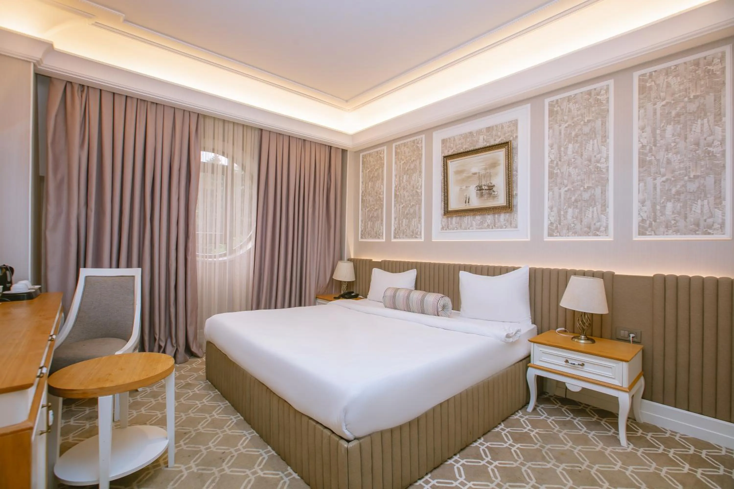 Deluxe King Room in Theatrum Hotel Baku