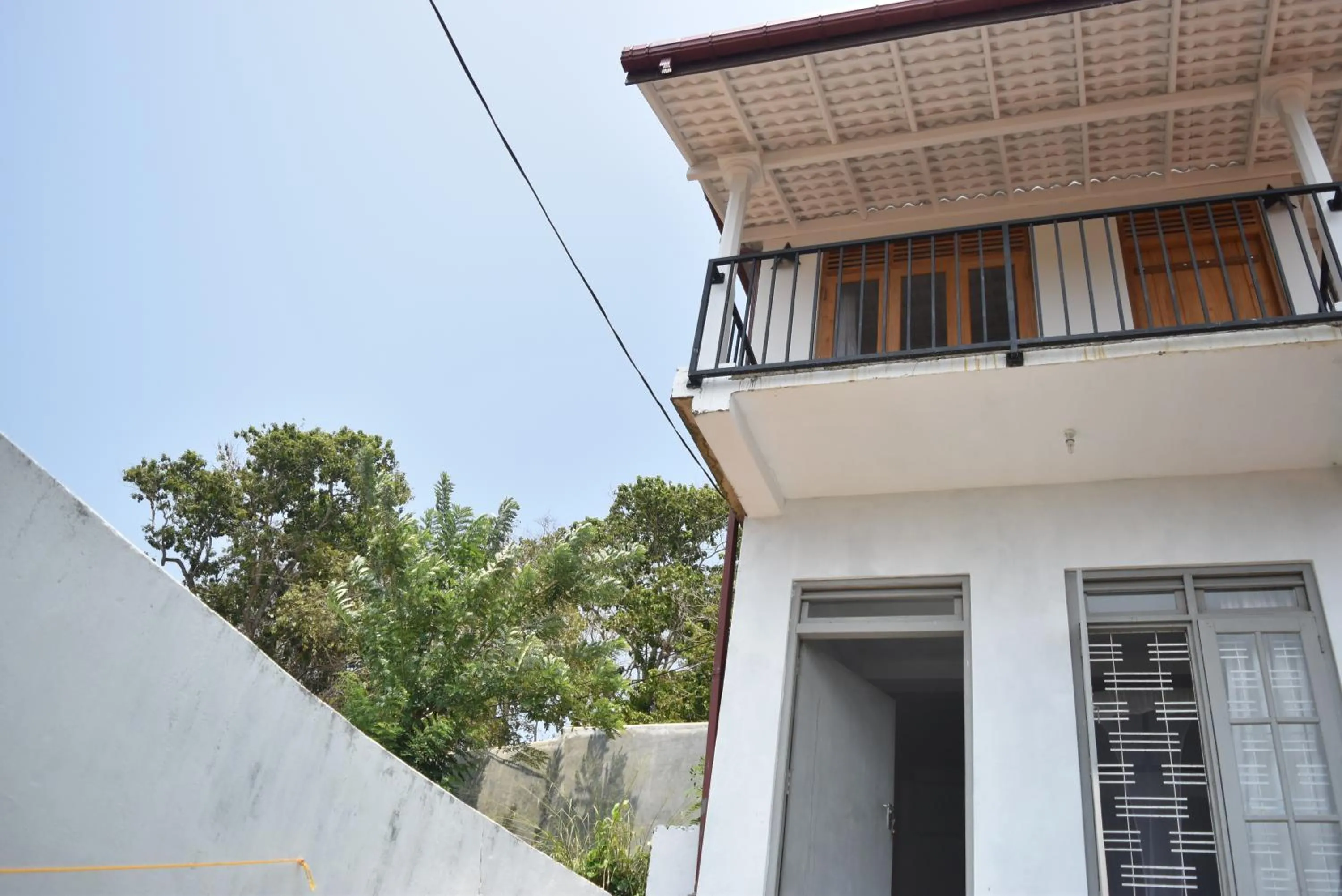 Hill cottage - ocean view