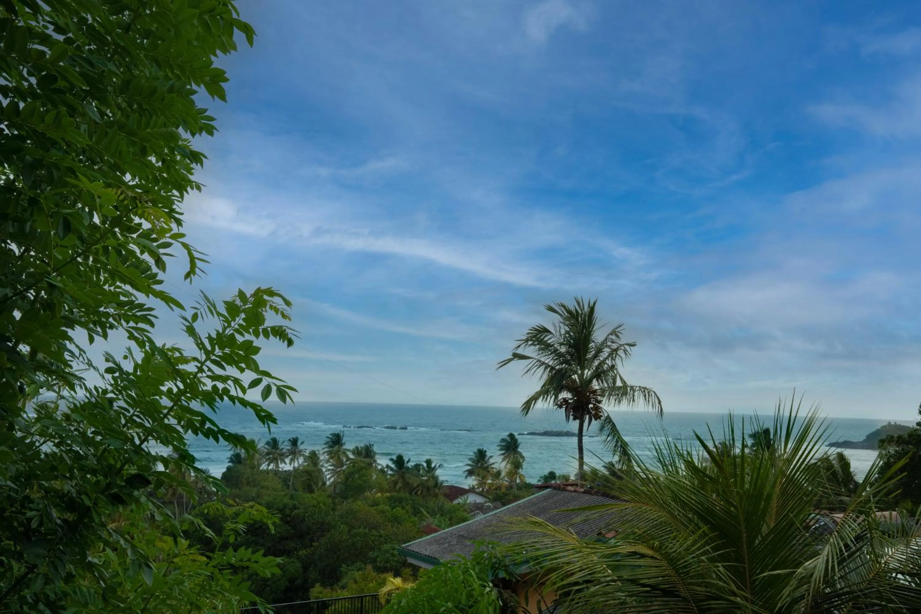 Hill cottage - ocean view