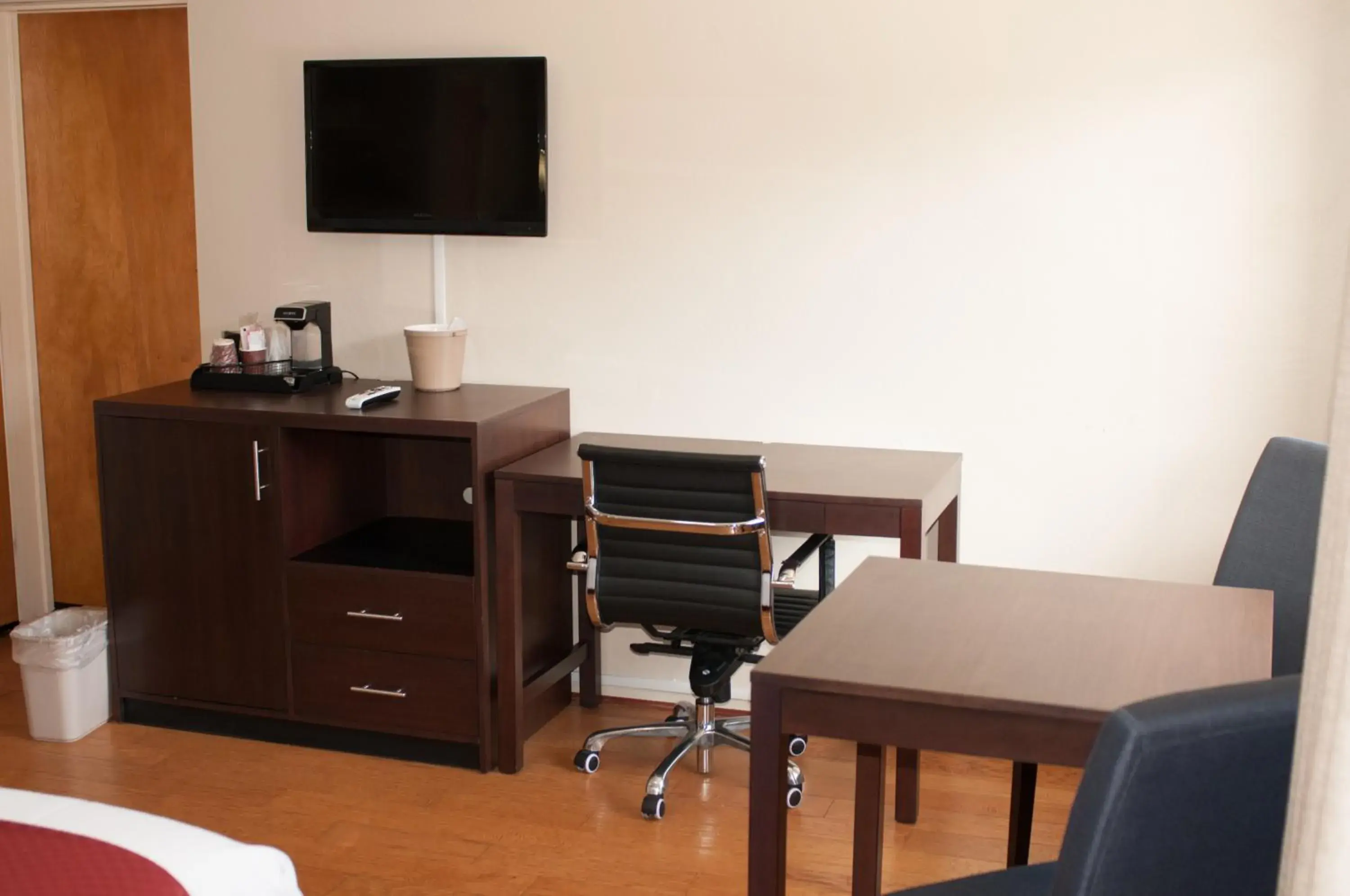 TV and multimedia in Cambria Palms Motel TV and multimedia in Cambria Palms Motel