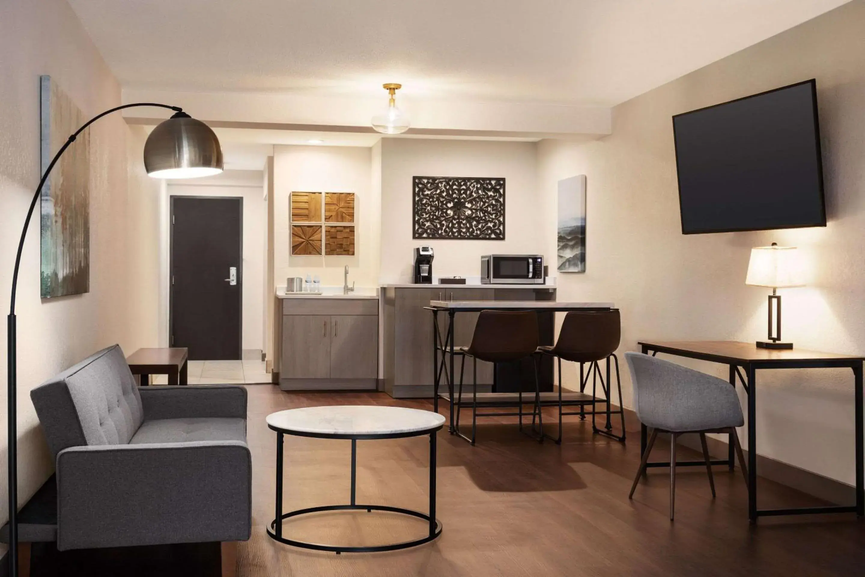 Bedroom in Radisson Hotel Colorado Springs Airport Bedroom in Radisson Hotel Colorado Springs Airport