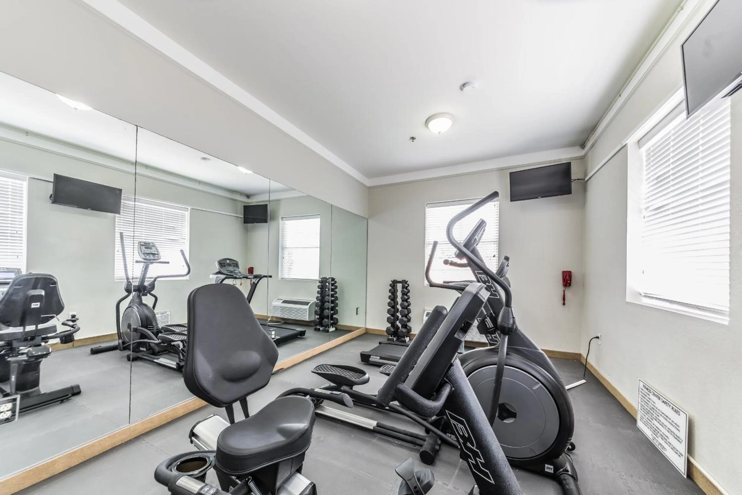 Fitness Center/Facilities in Clarion Pointe Lafayette