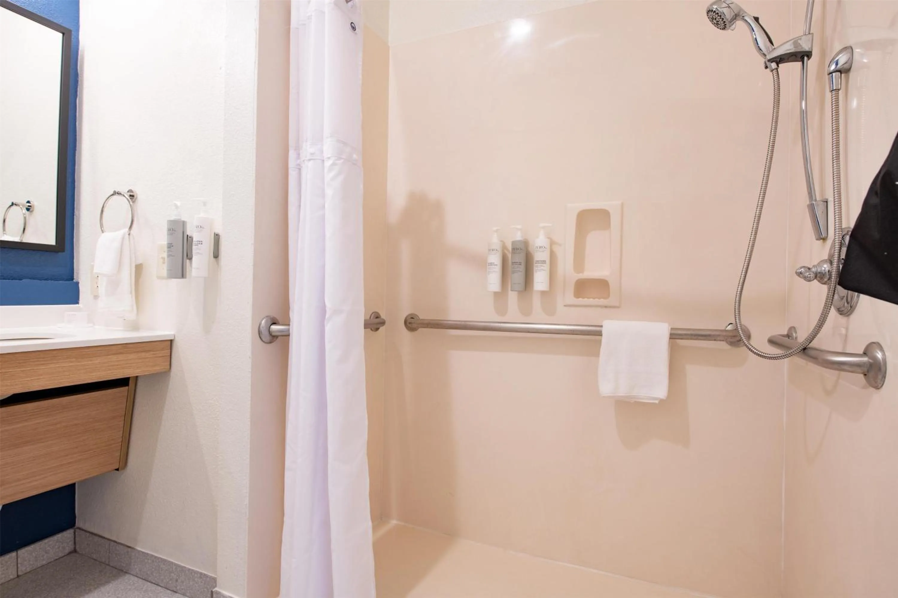 Bathroom in Spark By Hilton Lafayette South