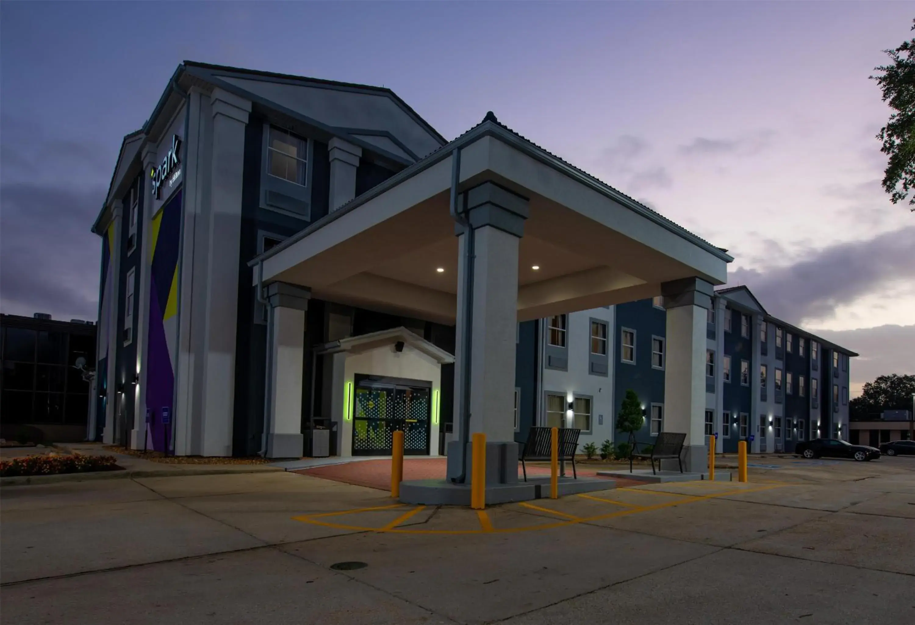 Property building in Spark By Hilton Lafayette South Property building in Spark By Hilton Lafayette South
