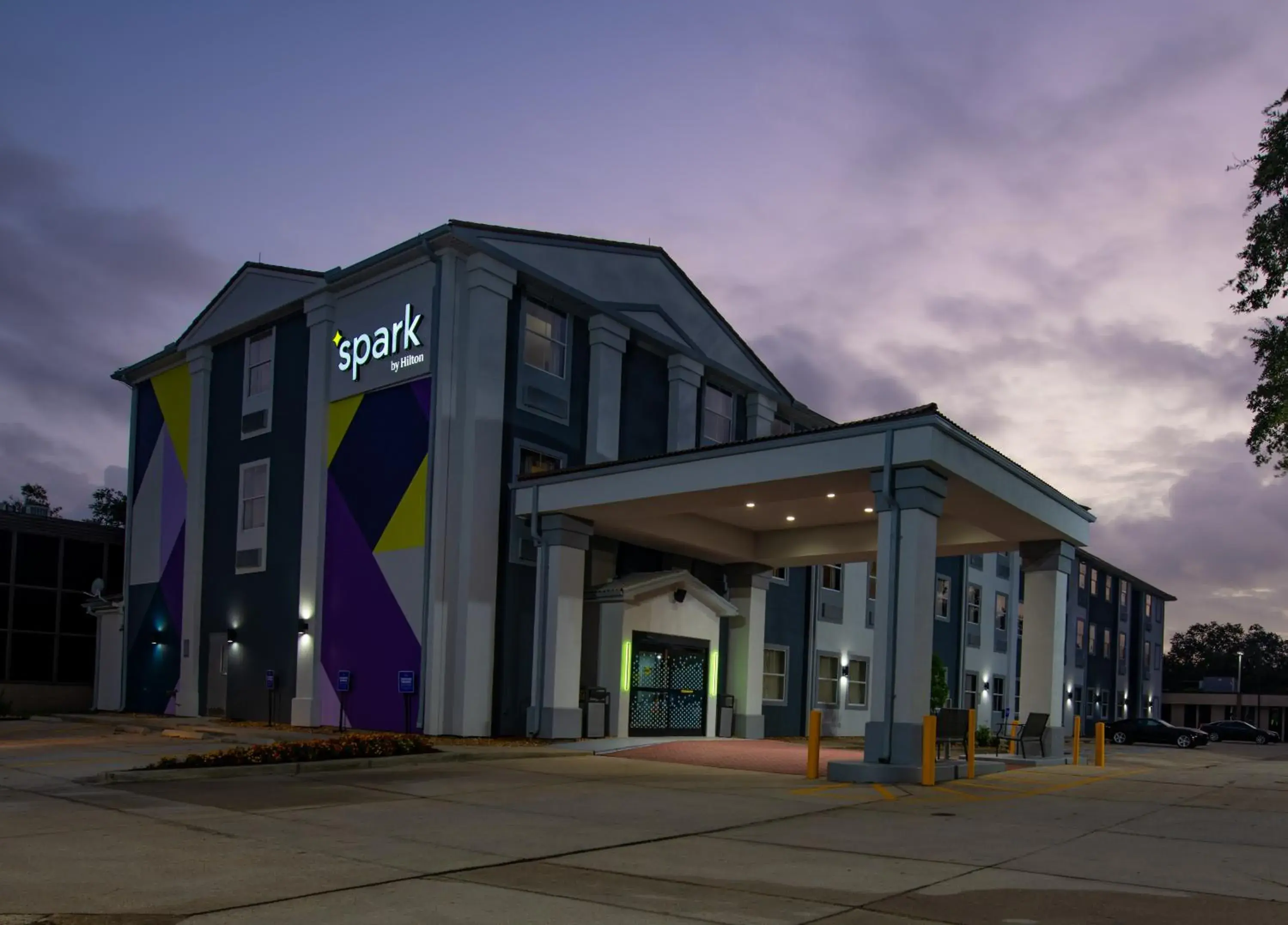 Property building in Spark By Hilton Lafayette South Property building in Spark By Hilton Lafayette South