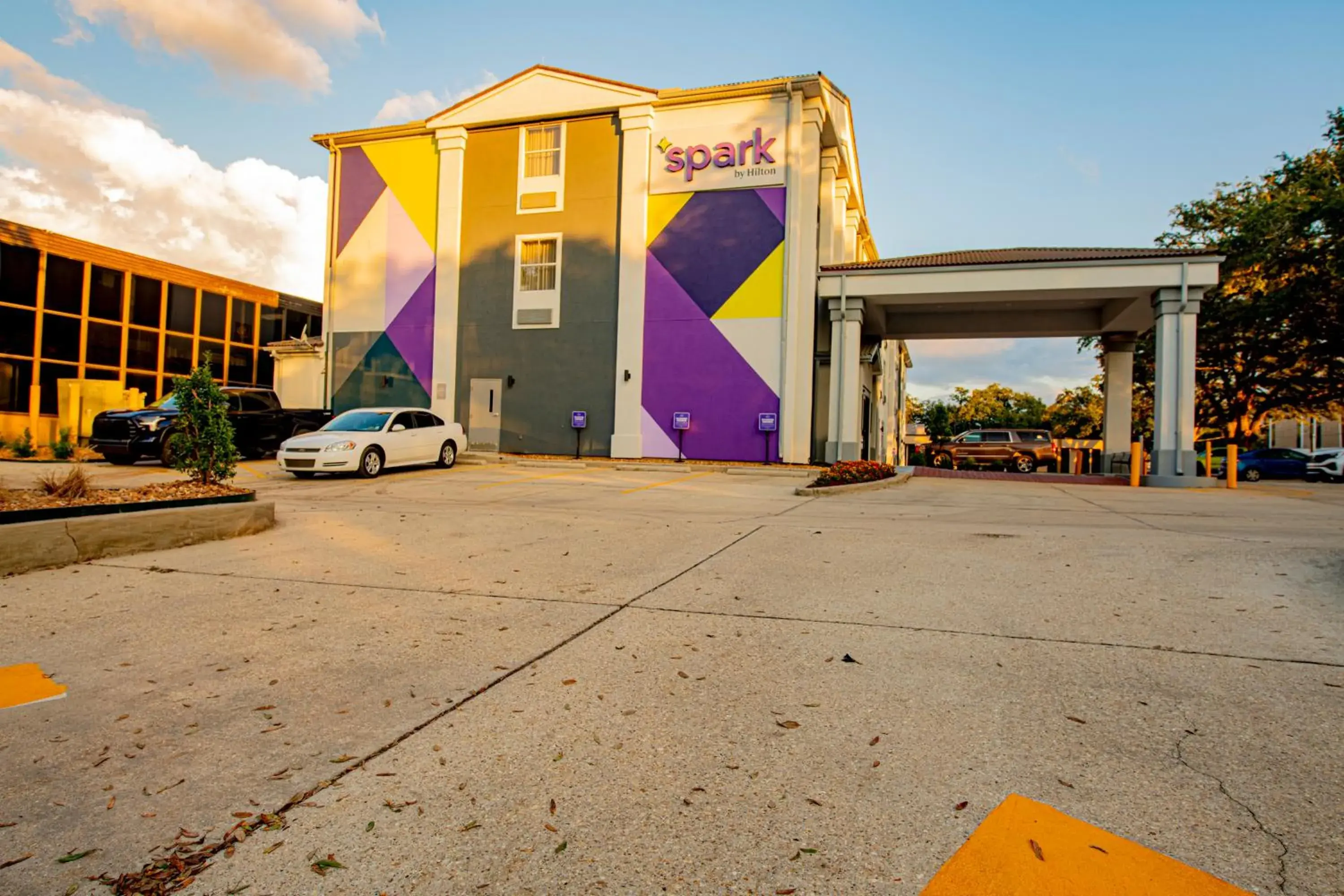 Property building in Spark By Hilton Lafayette South Property building in Spark By Hilton Lafayette South