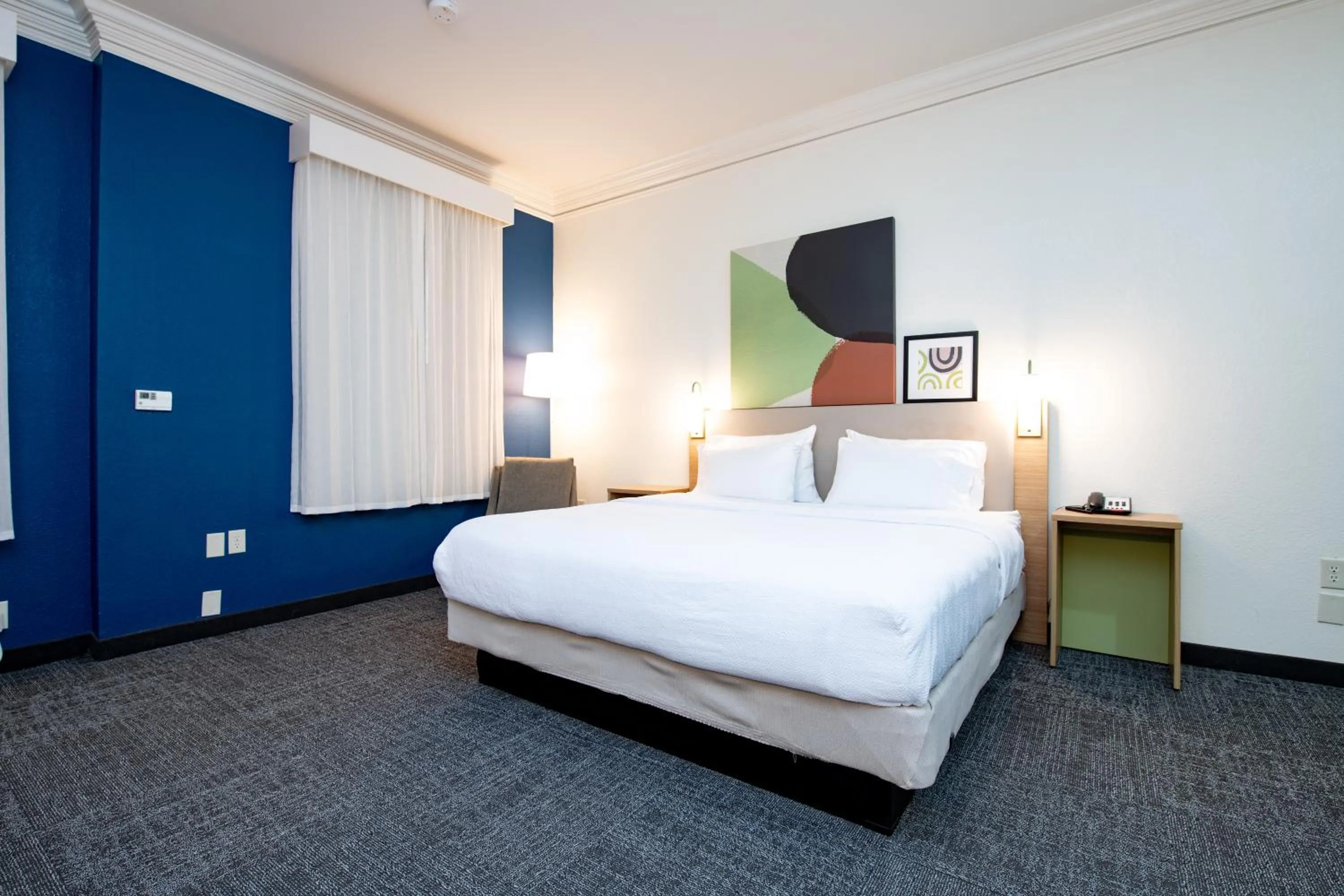 Property building, Bed in Spark By Hilton Lafayette South