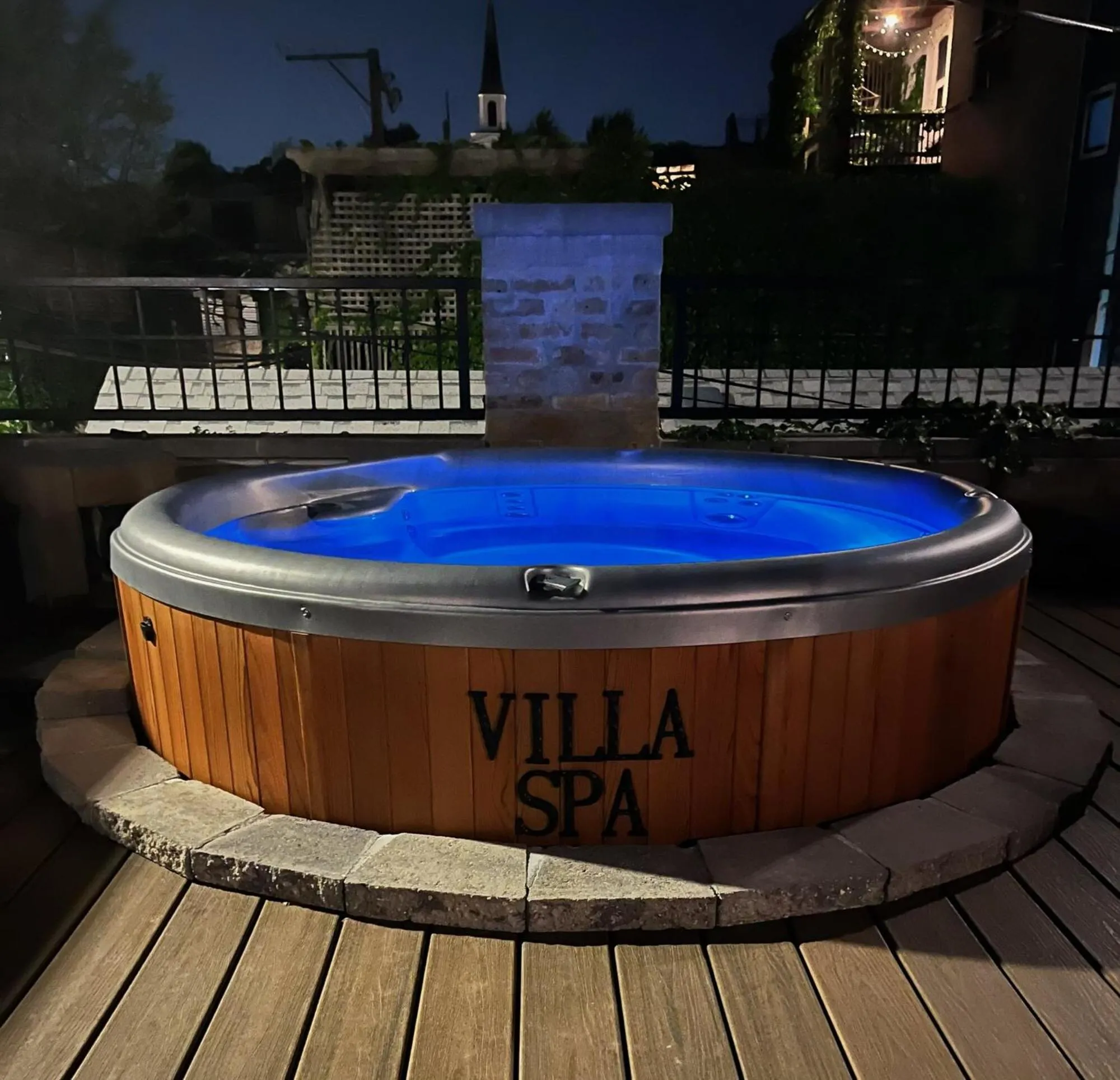 Hot Tub in Villa D' Citta
